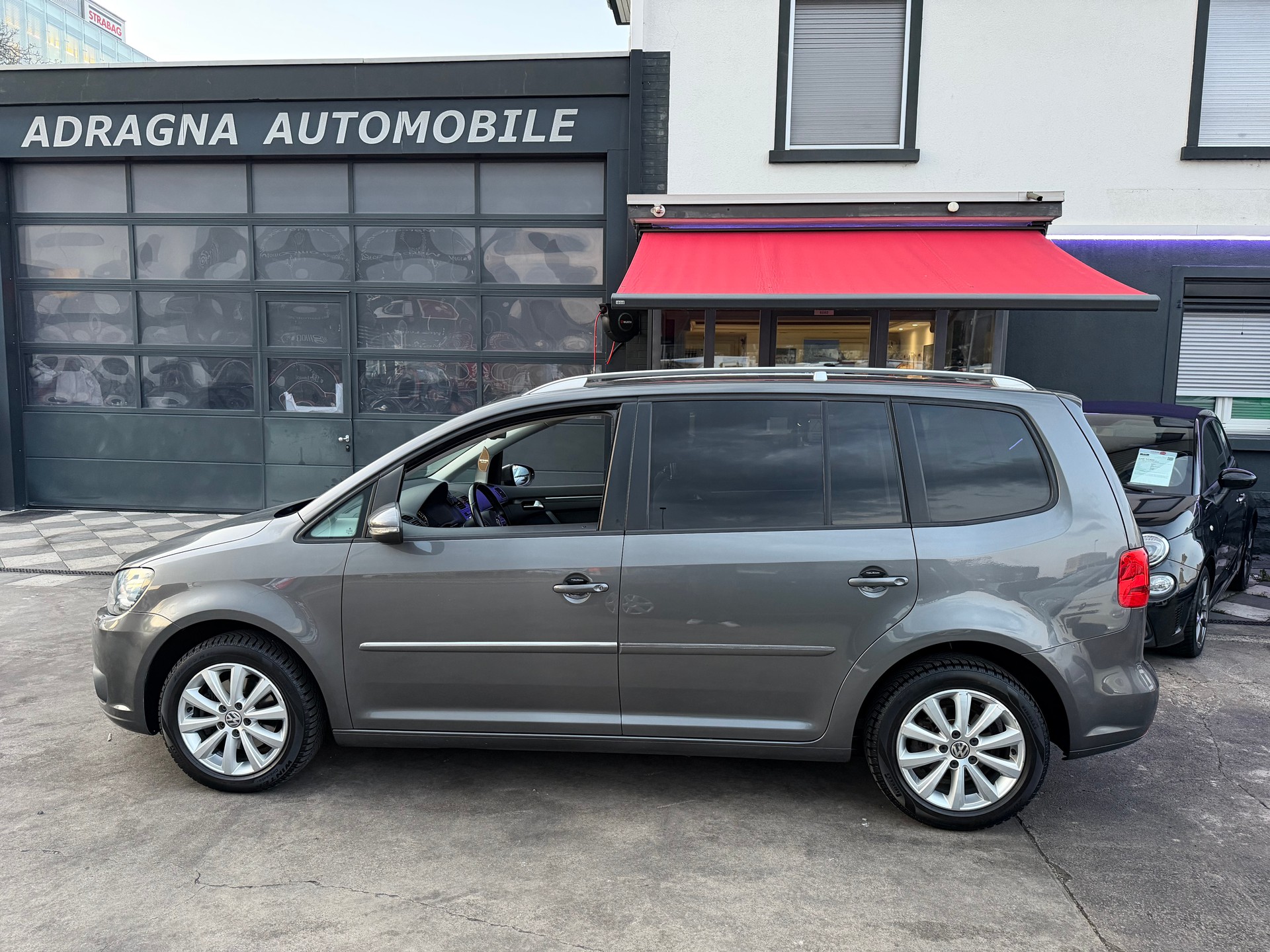 VW Touran 1.6 TDI BlueMotion Technology Highline DSG-image-4