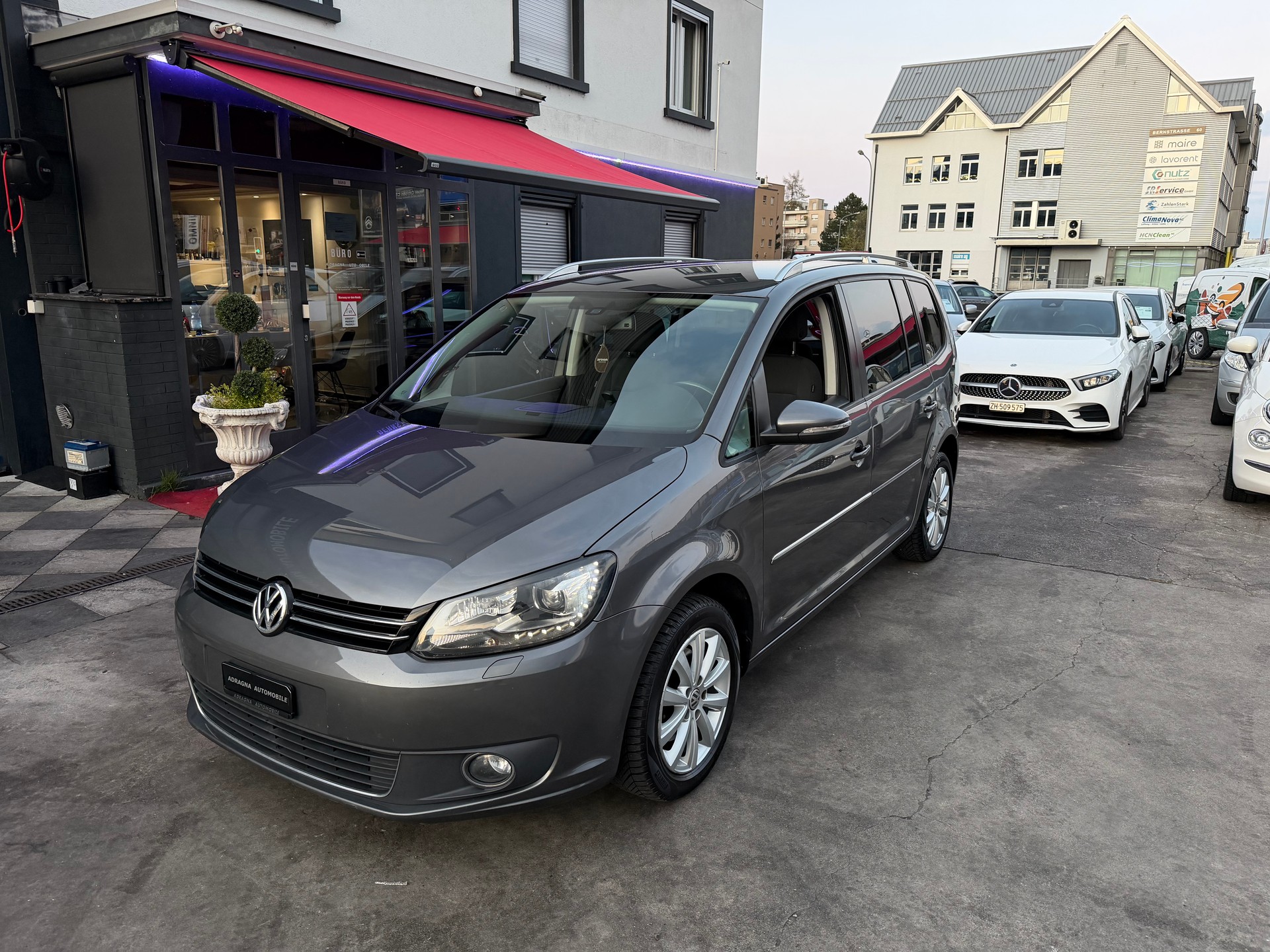 VW Touran 1.6 TDI BlueMotion Technology Highline DSG-image-3