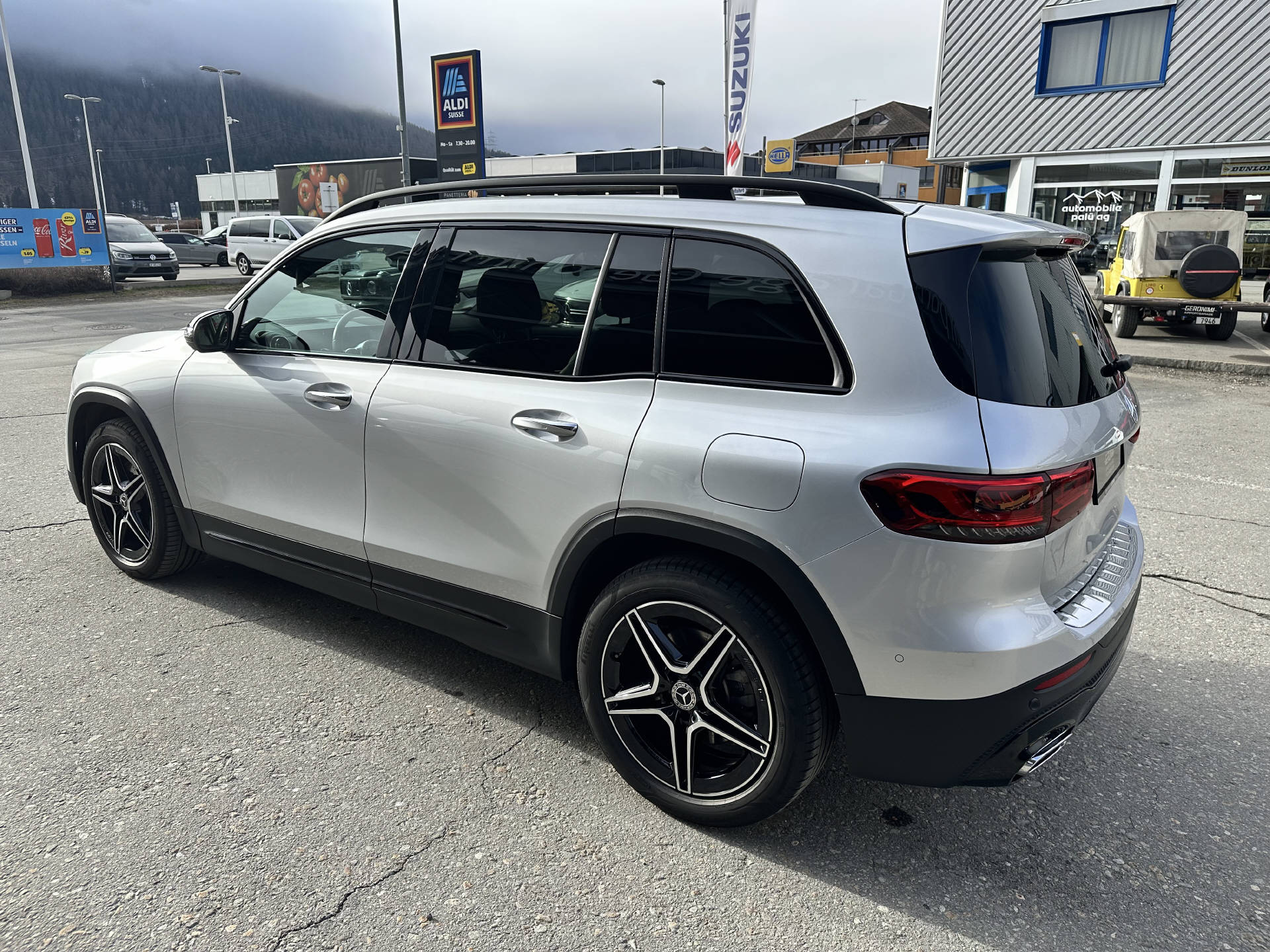 MERCEDES-BENZ GLB 250 AMG Line 4matic-image-6