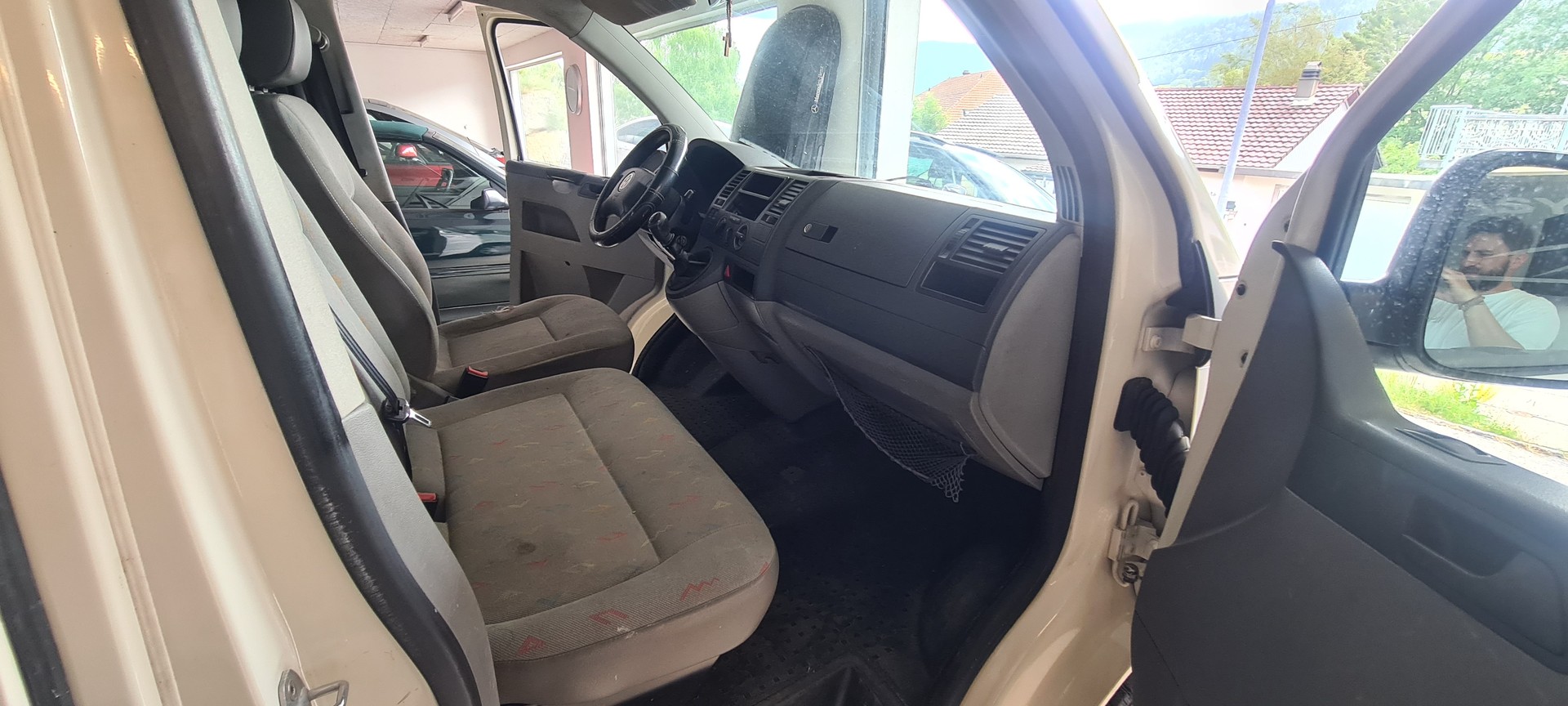 VW T5 1.9 TDI PD-image-10
