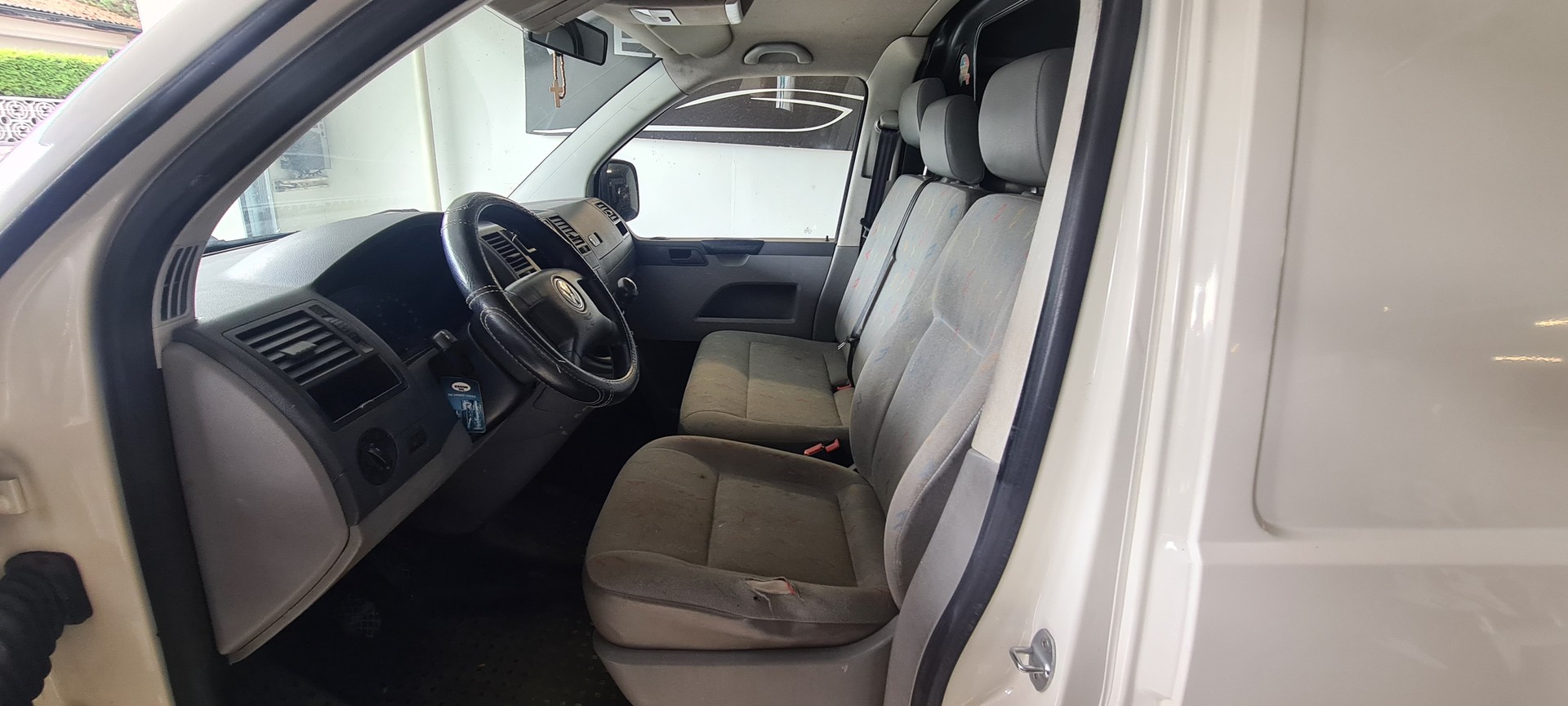 VW T5 1.9 TDI PD-image-11