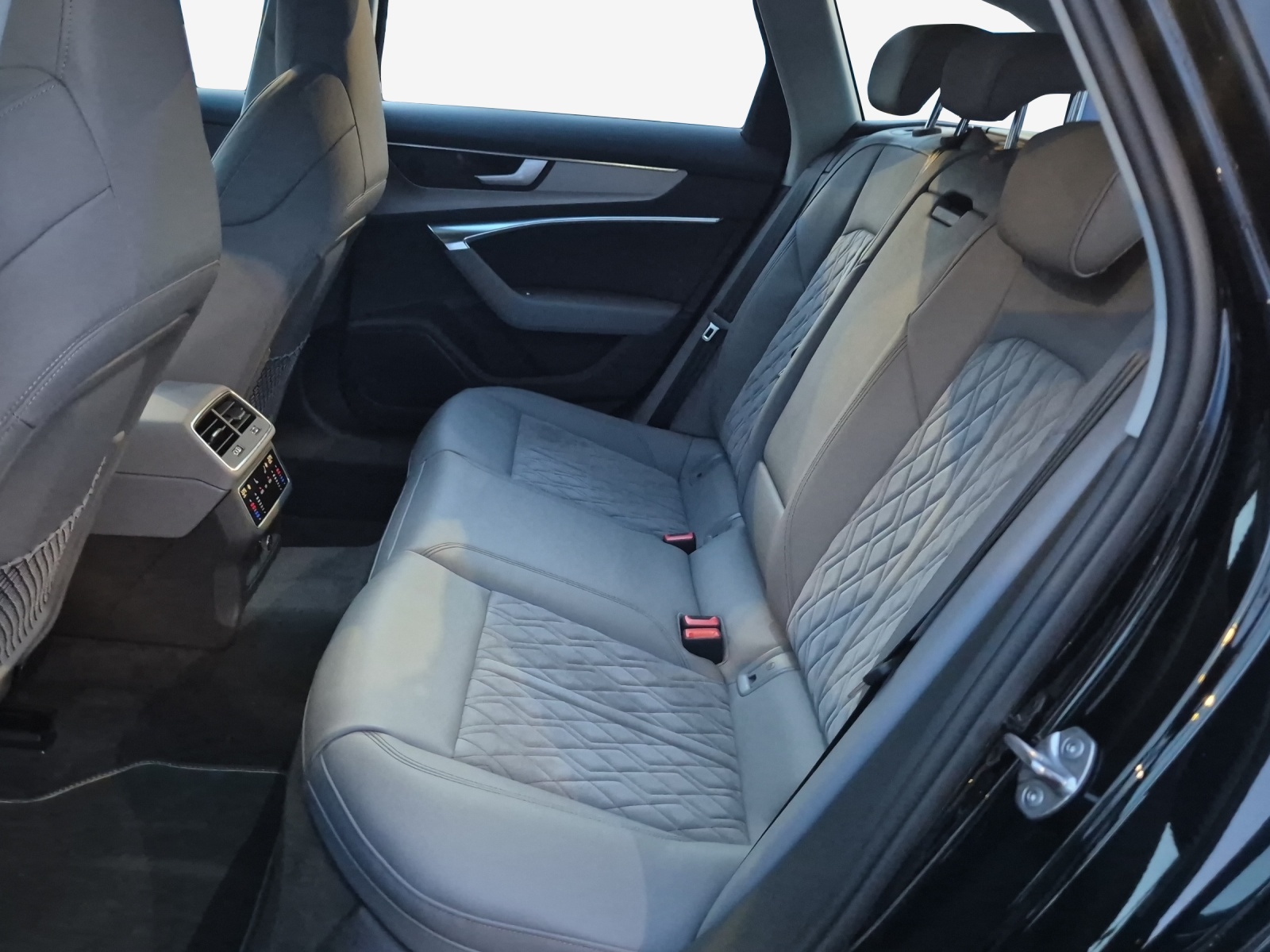 AUDI S6 Avant 3.0 TDI quattro tiptronic-image-11
