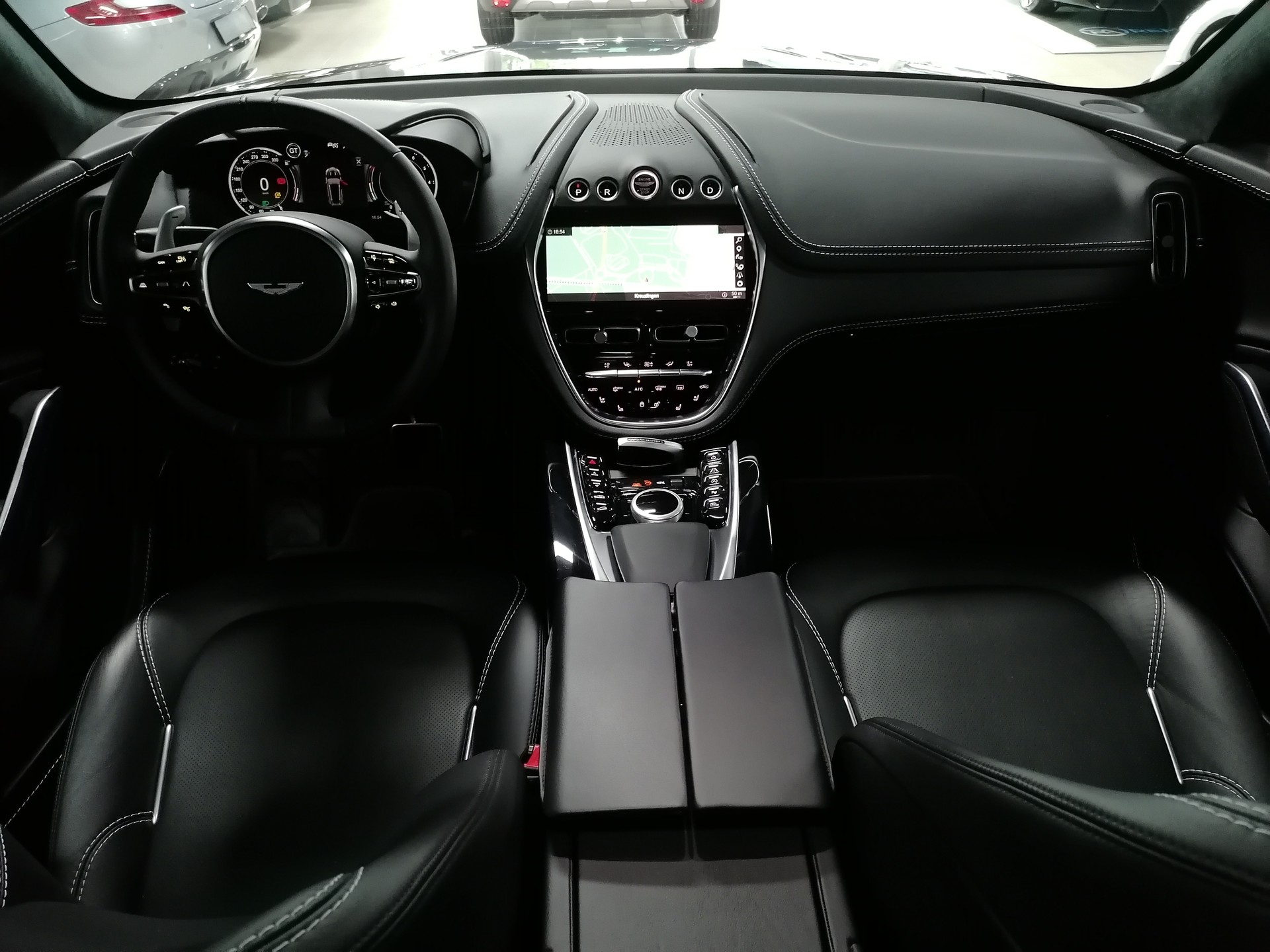 ASTON MARTIN DBX 4.0 V8 Bi-Turbo 1 of 500-image-13