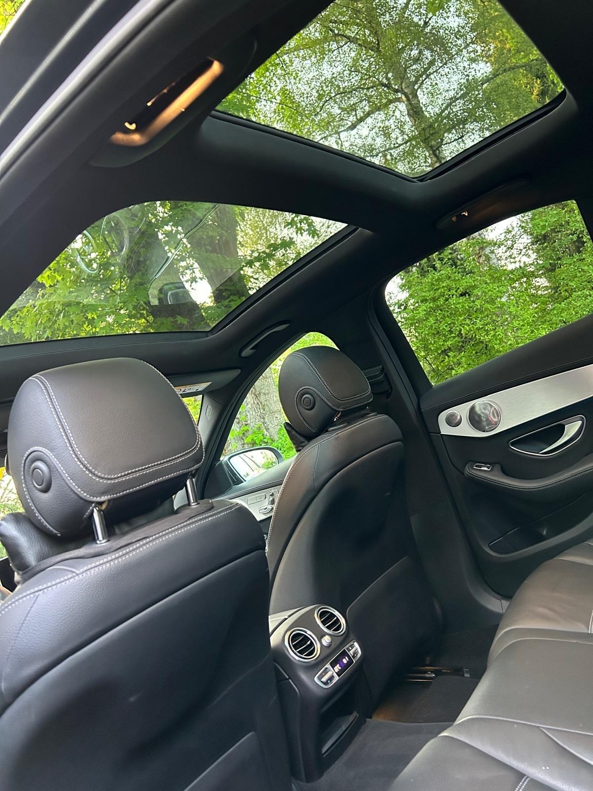 MERCEDES-BENZ C 400 AMG Line 4Matic 7G-Tronic-image-5