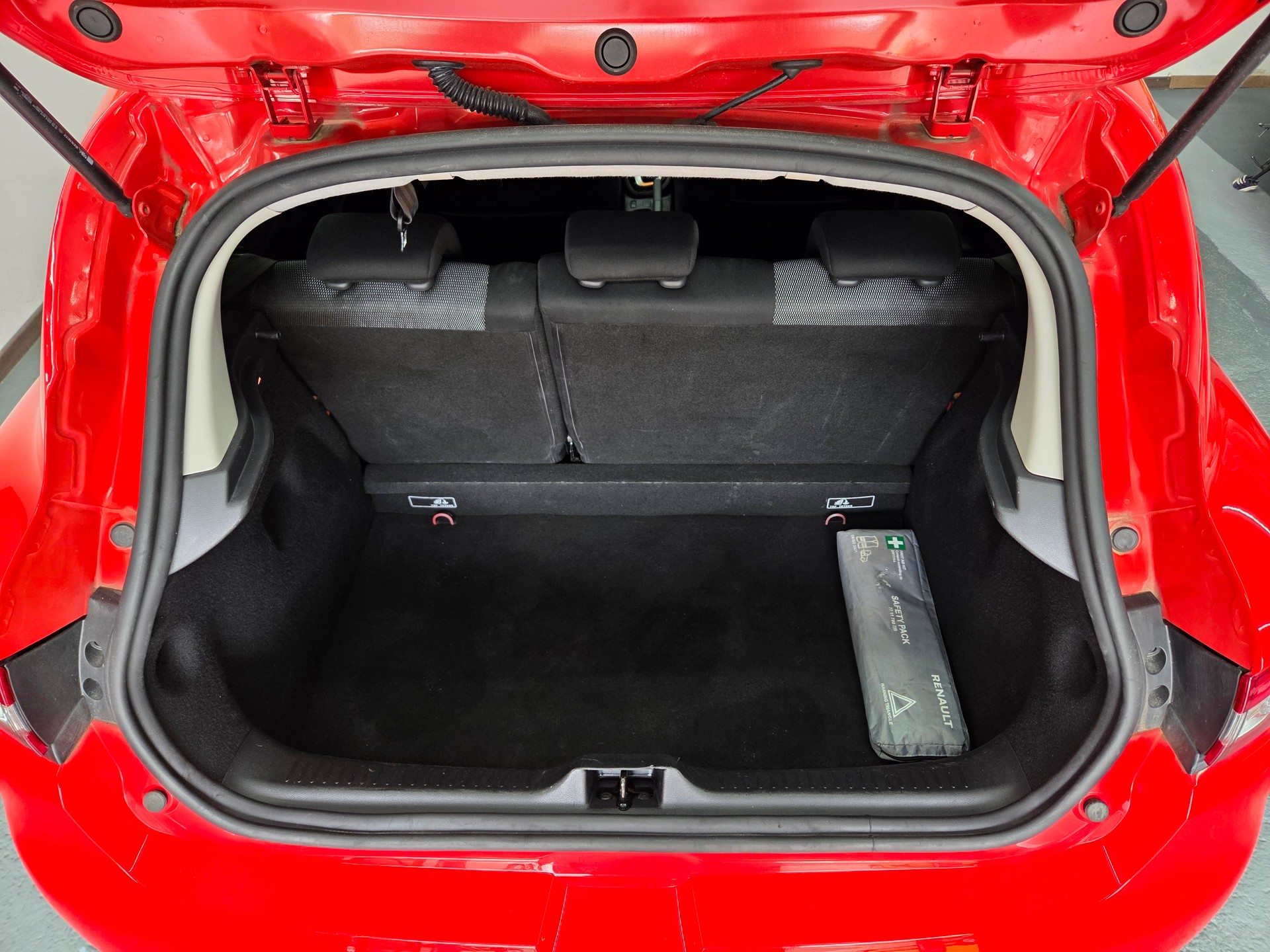 RENAULT Clio 1.5 dCi Business Line EDC-image-13