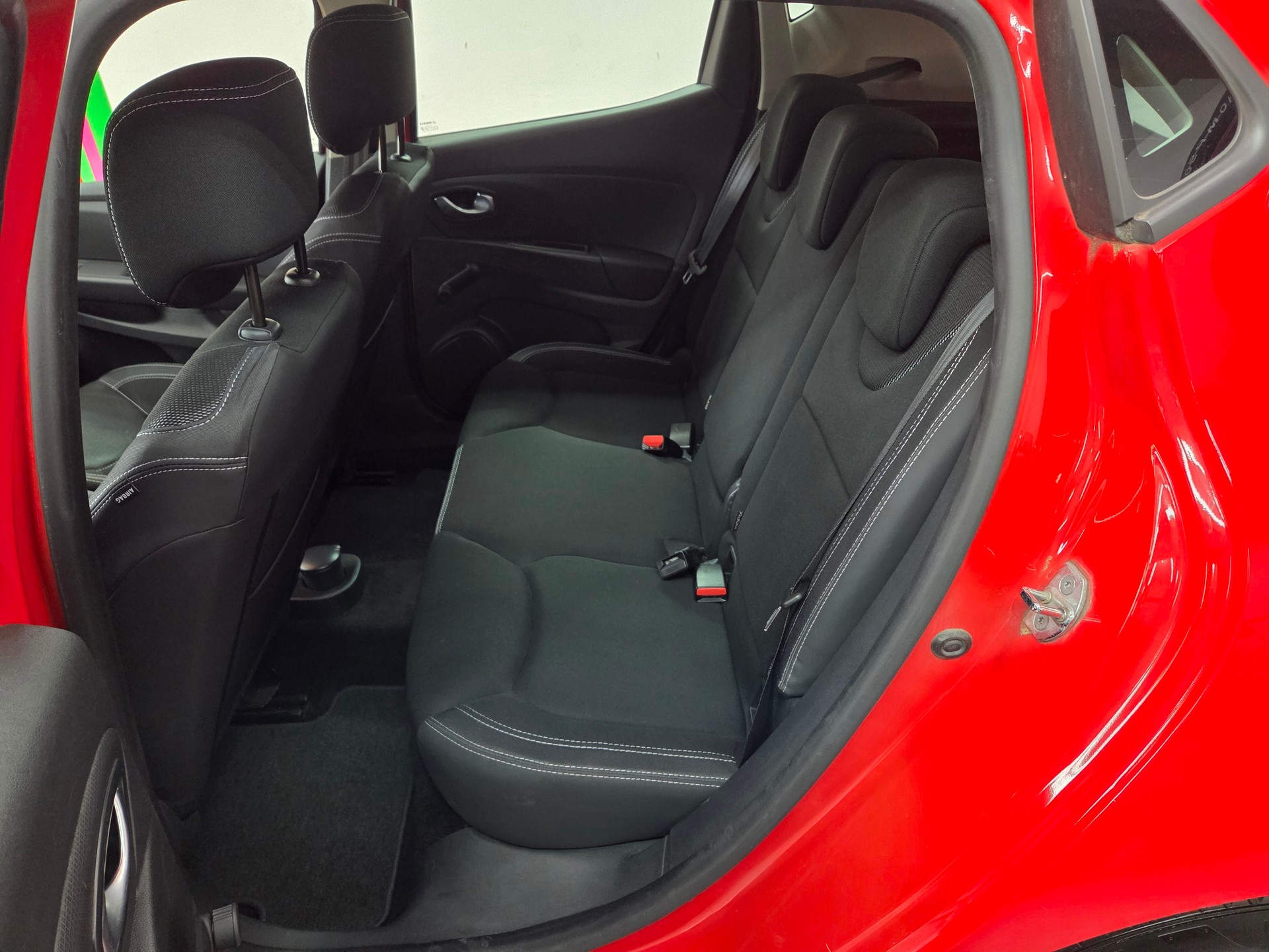RENAULT Clio 1.5 dCi Business Line EDC-image-11