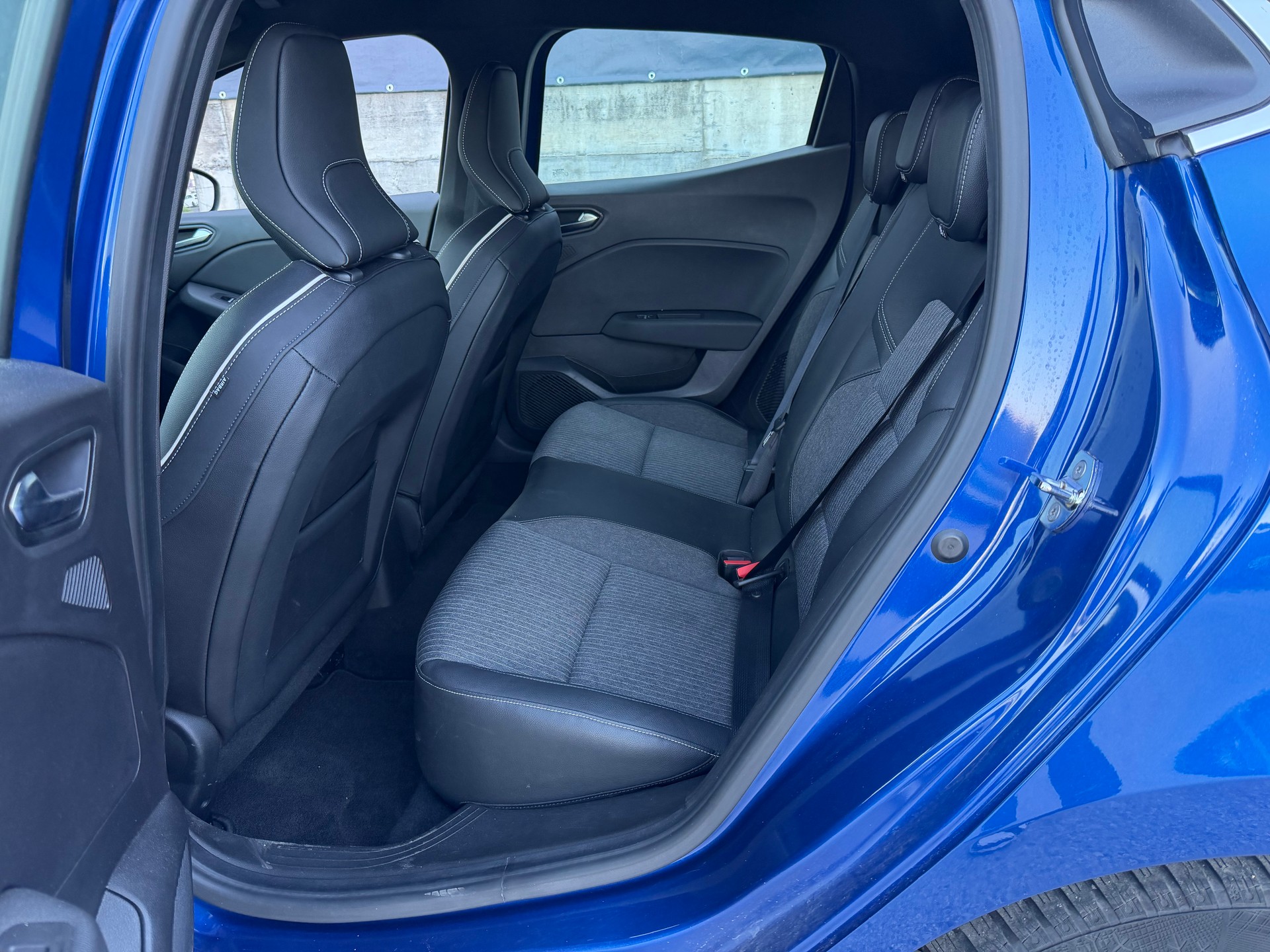 RENAULT Clio 1.6 E-Tech Intens-image-6