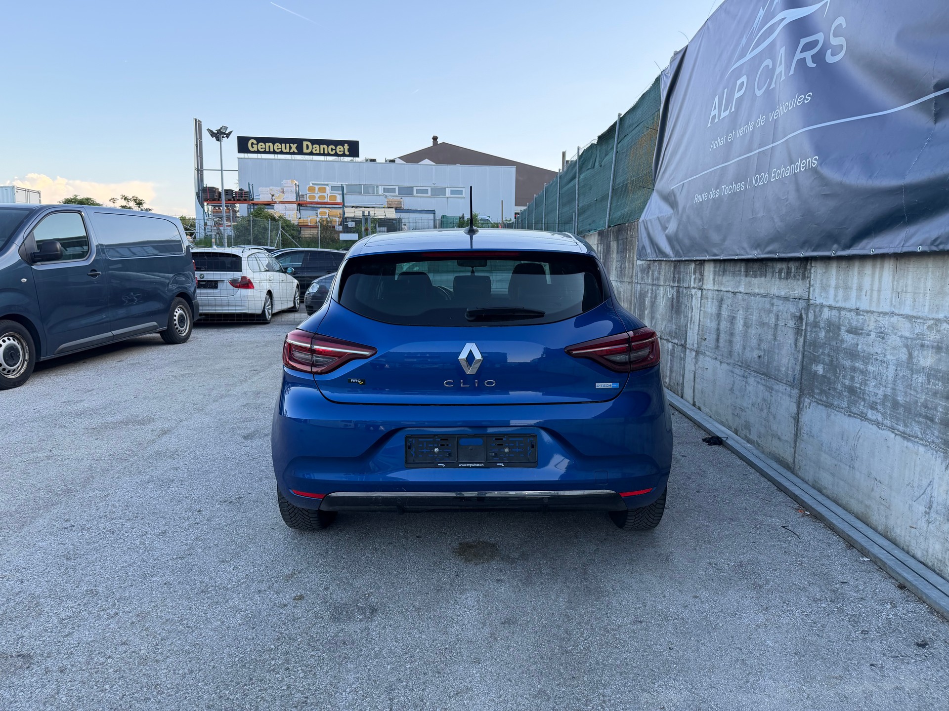 RENAULT Clio 1.6 E-Tech Intens-image-4