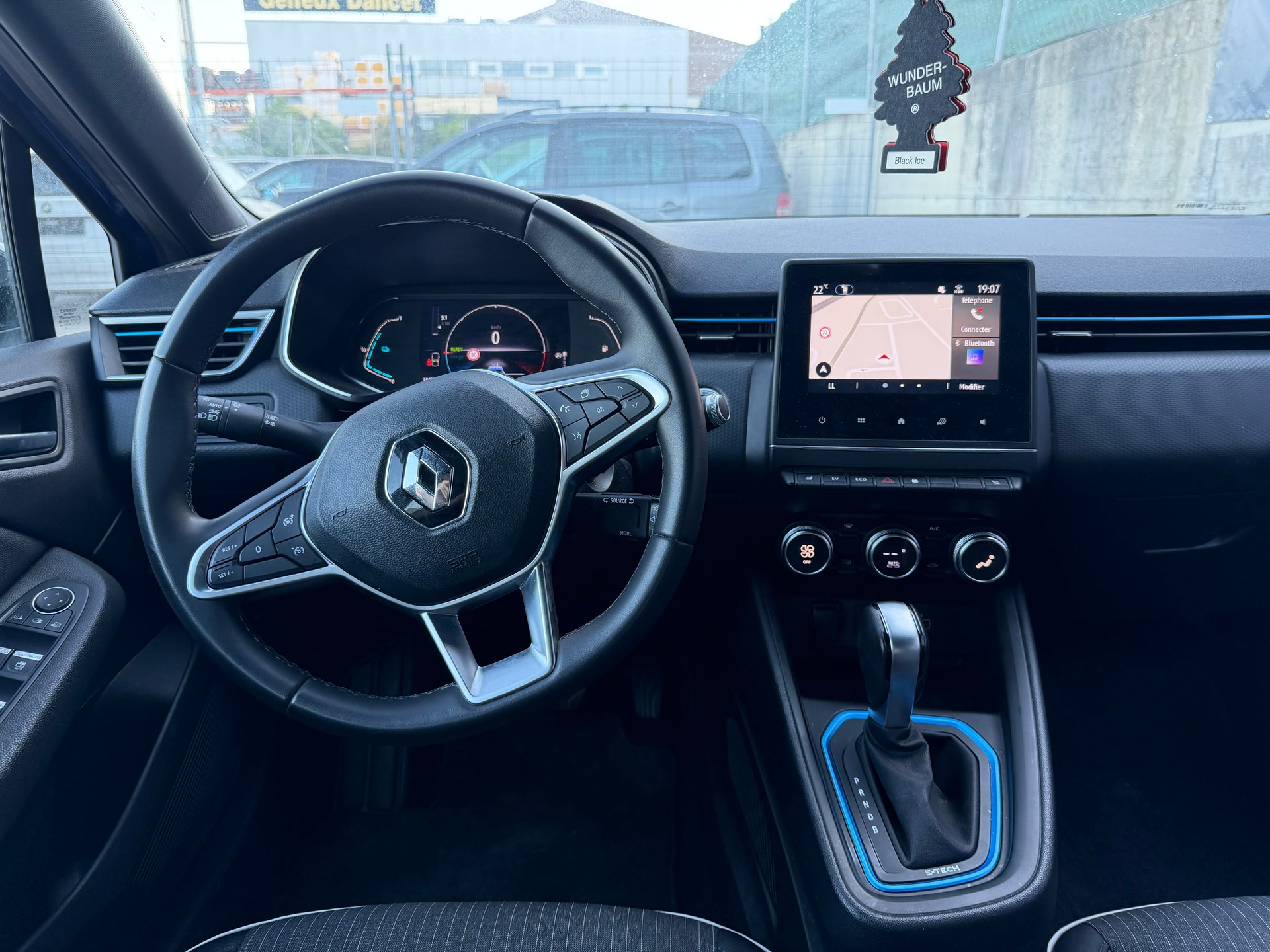 RENAULT Clio 1.6 E-Tech Intens-image-7