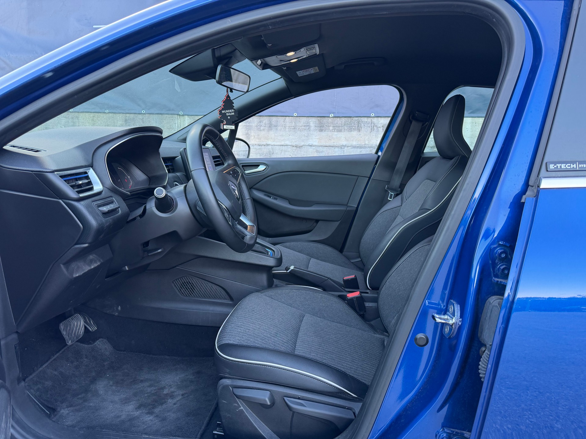 RENAULT Clio 1.6 E-Tech Intens-image-5
