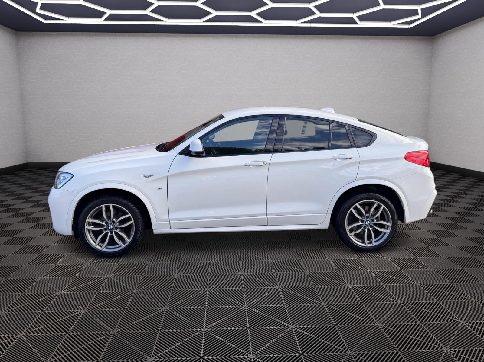 BMW X4 xDrive 20i Steptronic-image-1