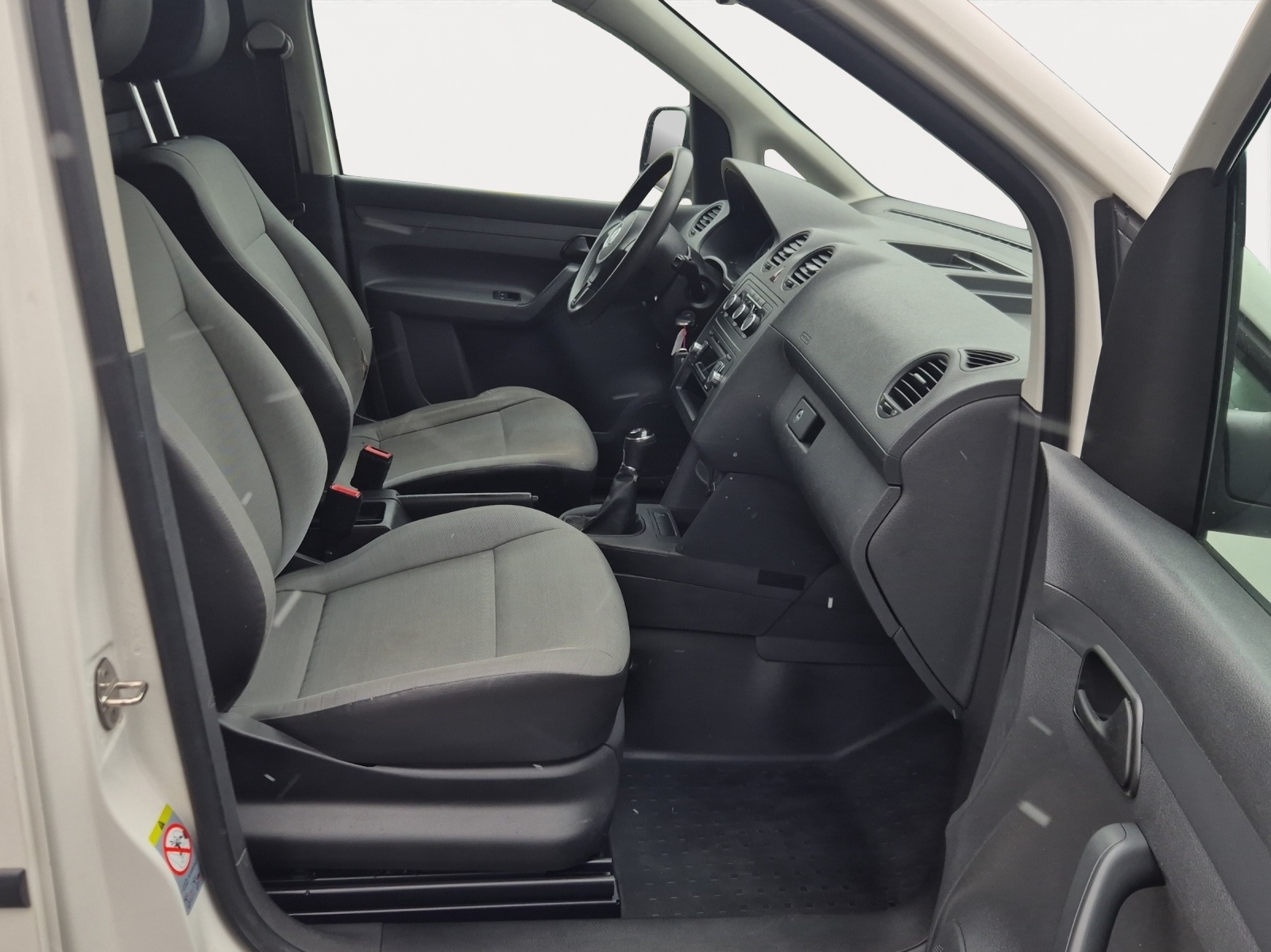 VW Caddy Maxi 2.0 TDI 4Motion-image-12