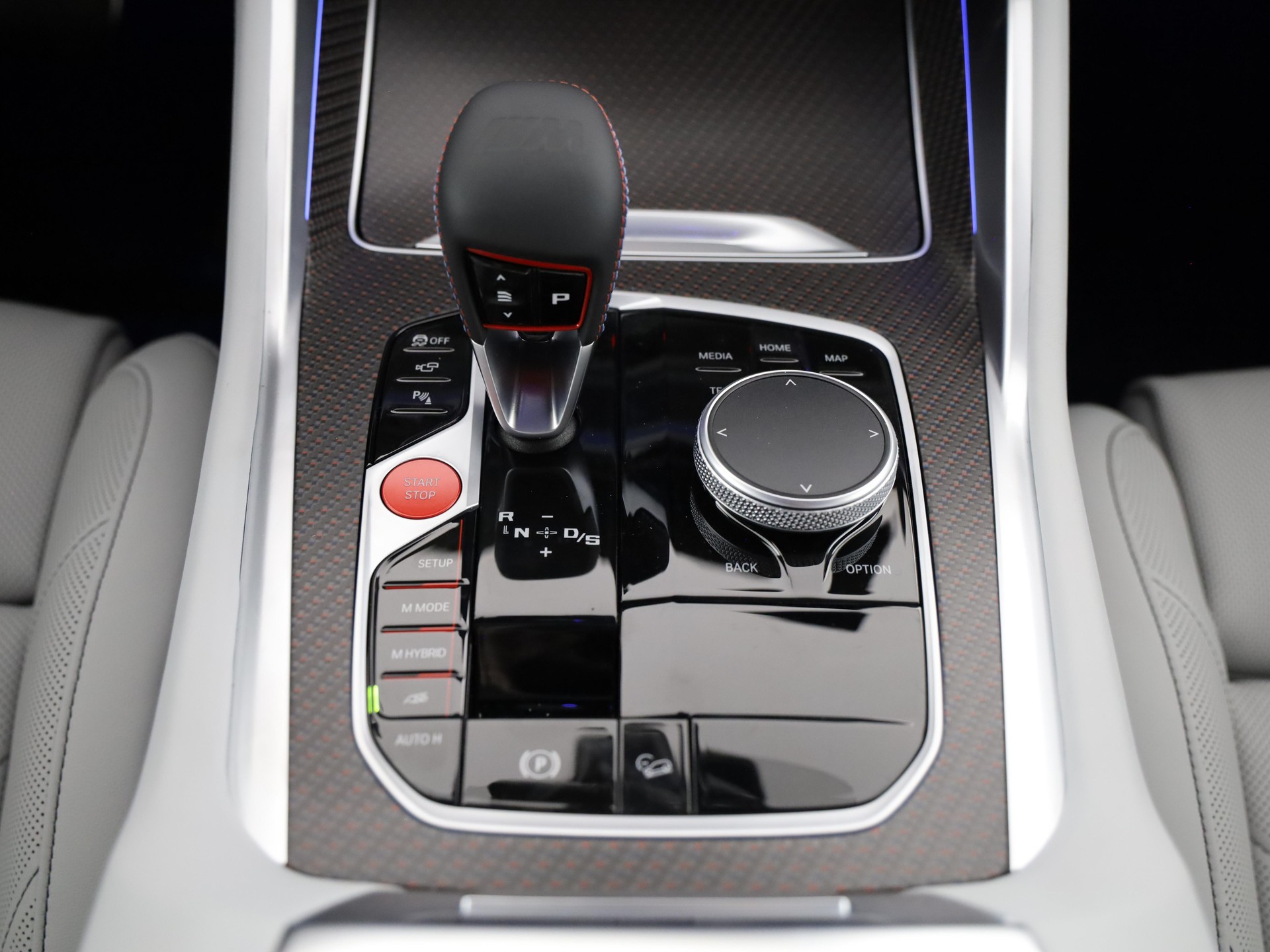 BMW XM Label Plug-in Hybrid-image-19