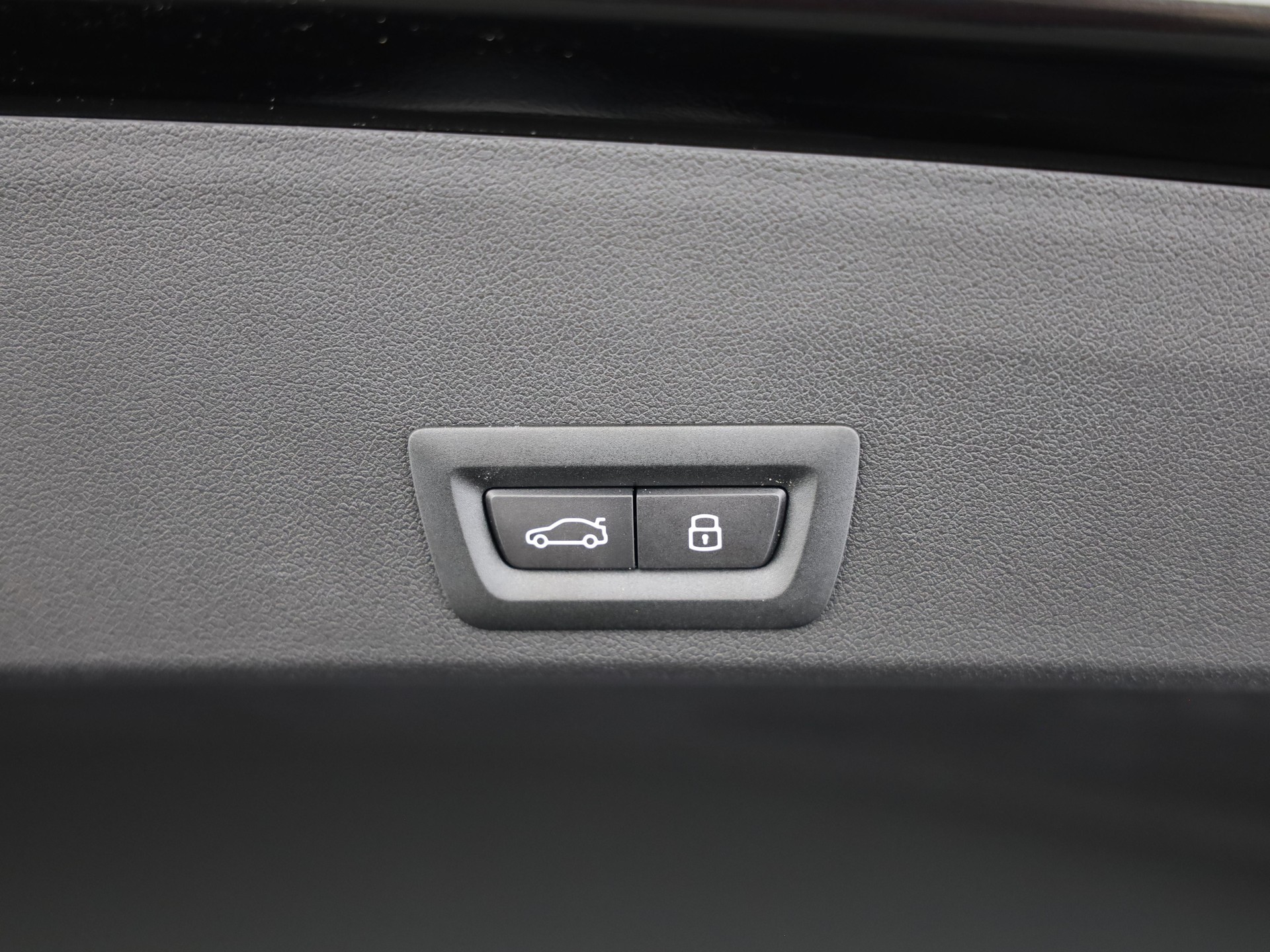 BMW XM Label Plug-in Hybrid-image-20