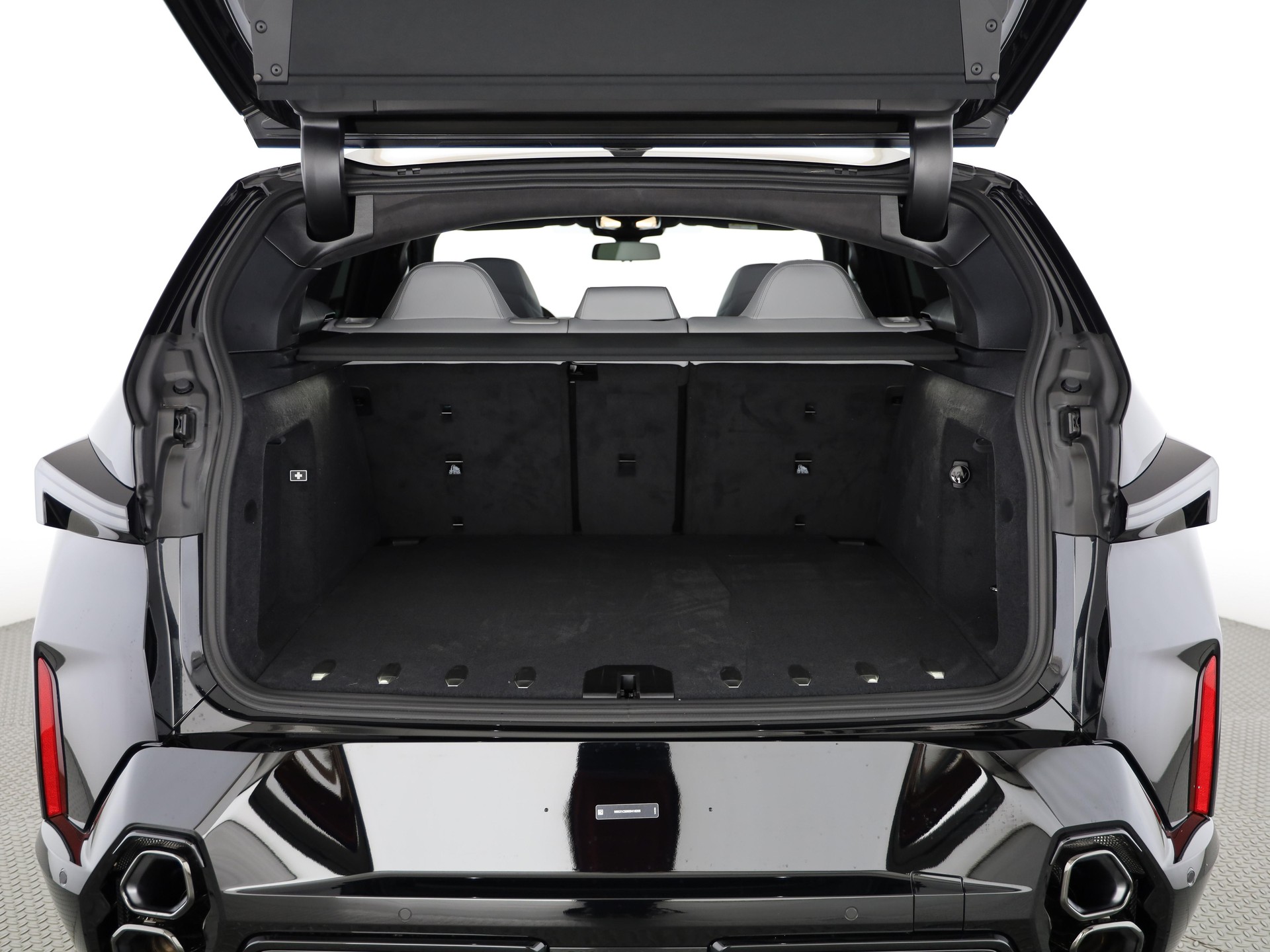 BMW XM Label Plug-in Hybrid-image-22