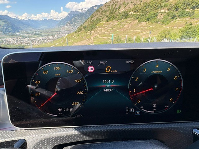MERCEDES-BENZ CLA 250 AMG Line 4matic-image-3