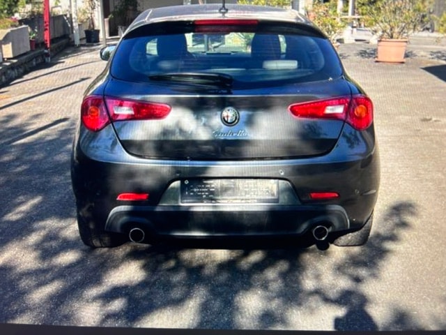 ALFA ROMEO Giulietta 2.0 JTDM Distinctive TCT-image-3