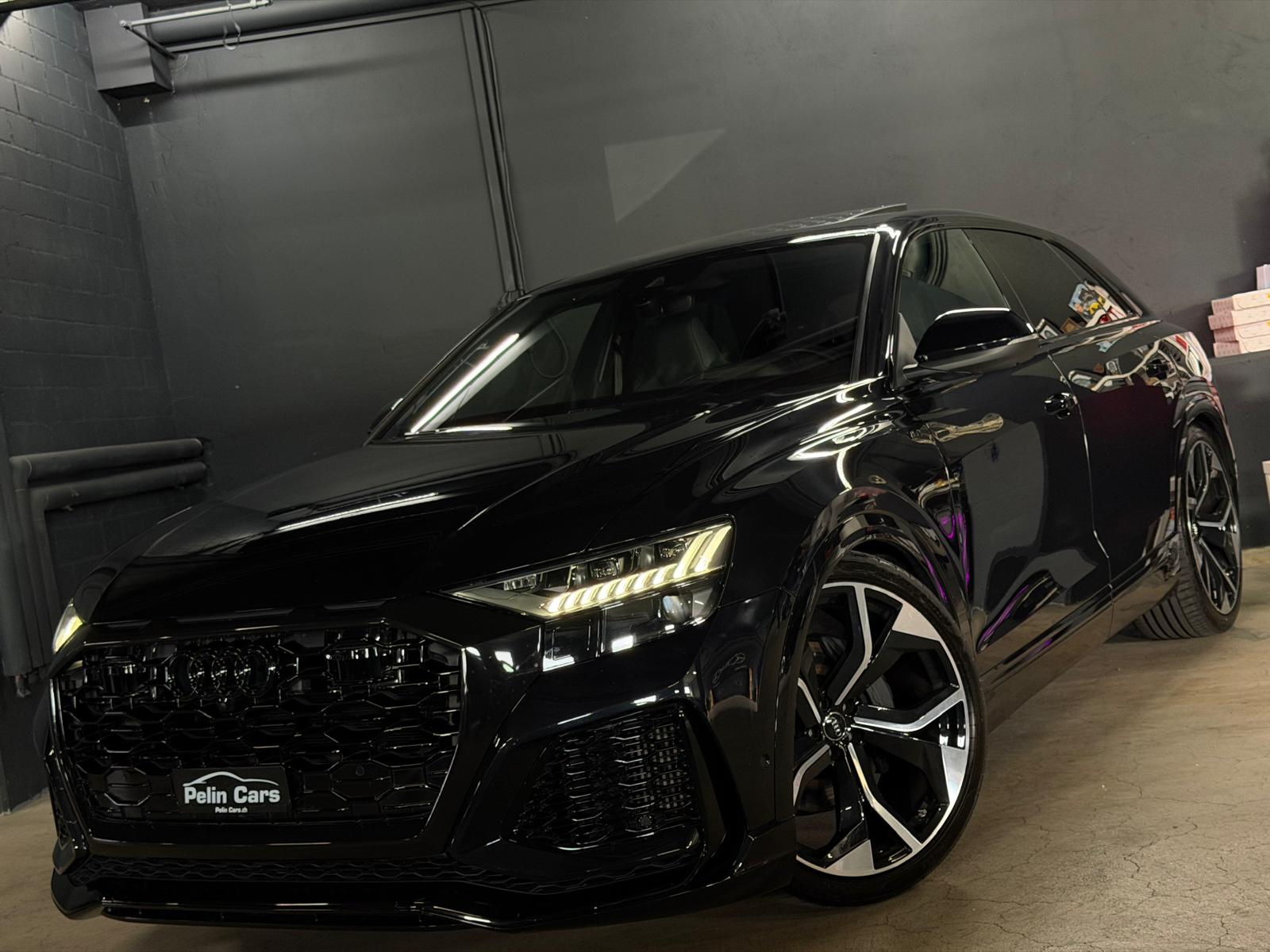 AUDI Q8 55 TFSI (RSQ8 Bodykit) All Black Performance quattro tiptronic *CH-Fahrzeug*-showroom-element-1