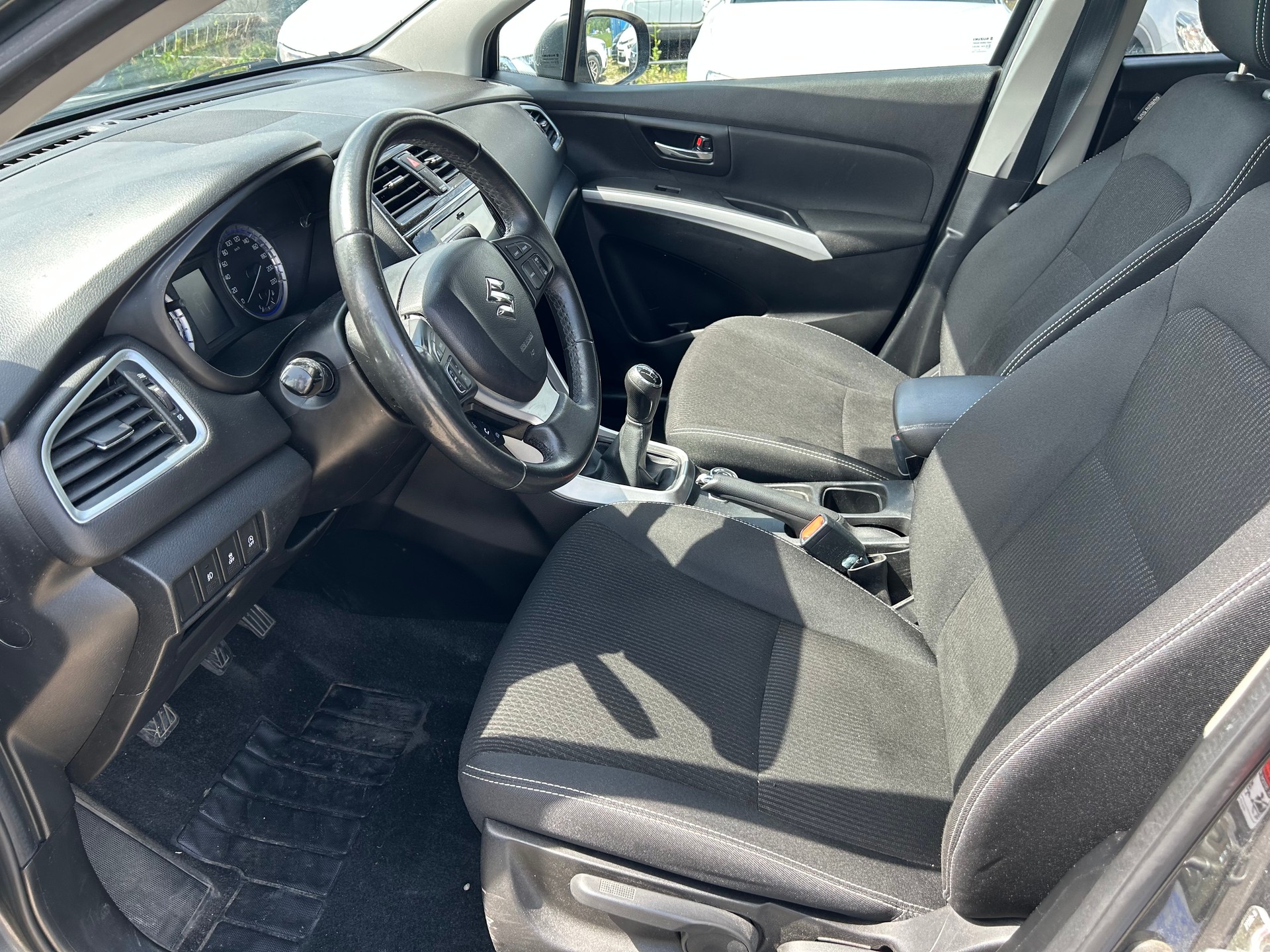 SUZUKI SX4 S-Cross 1.0 Compact Top 4WD-image-10