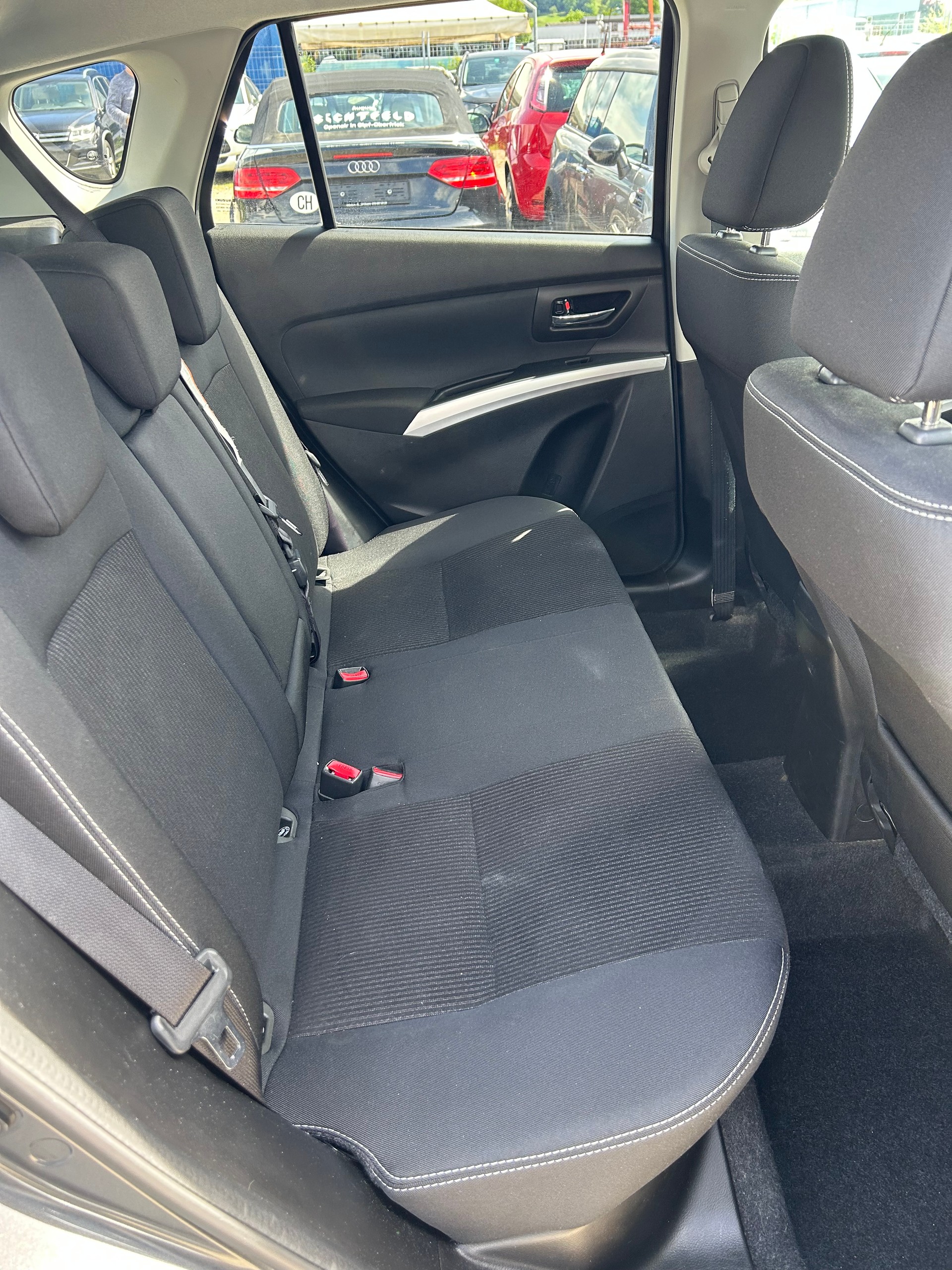 SUZUKI SX4 S-Cross 1.0 Compact Top 4WD-image-12
