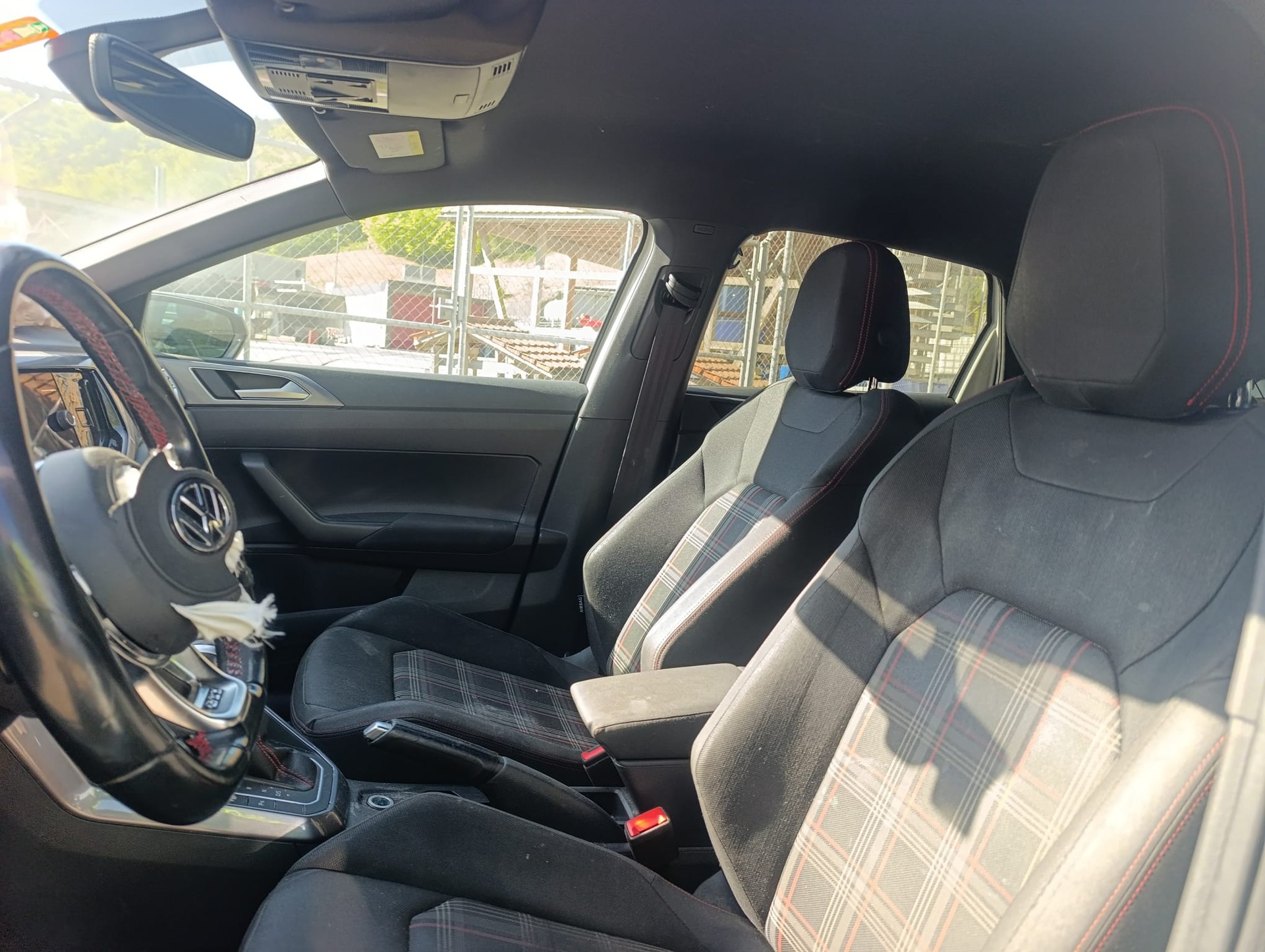 VW Polo 2.0 TSI GTI DSG-image-7