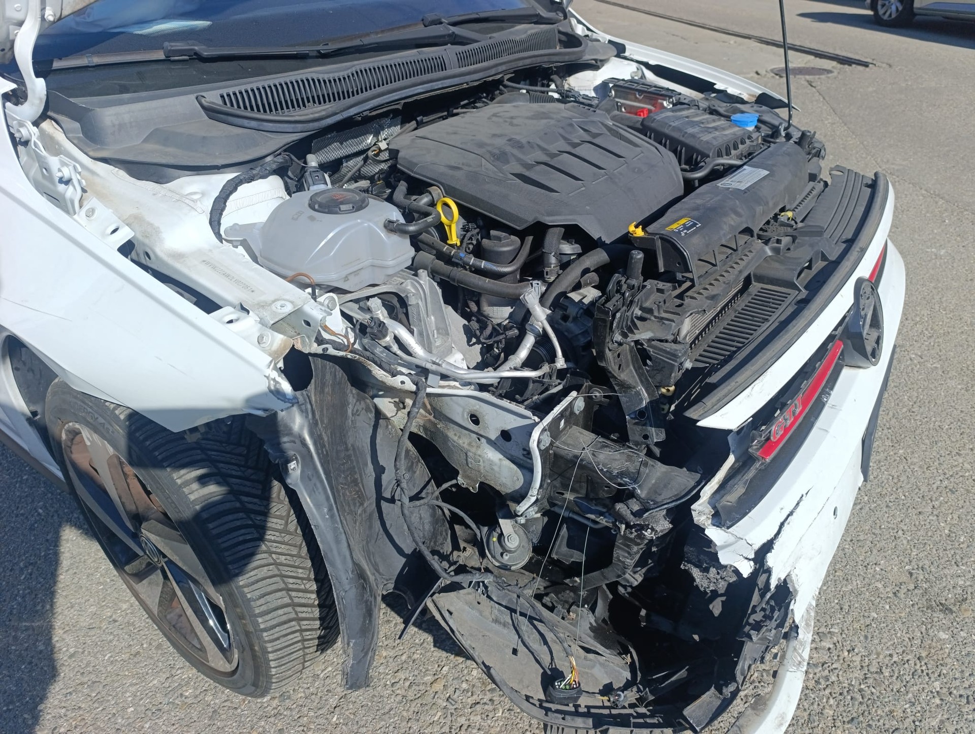 VW Polo 2.0 TSI GTI DSG-image-9