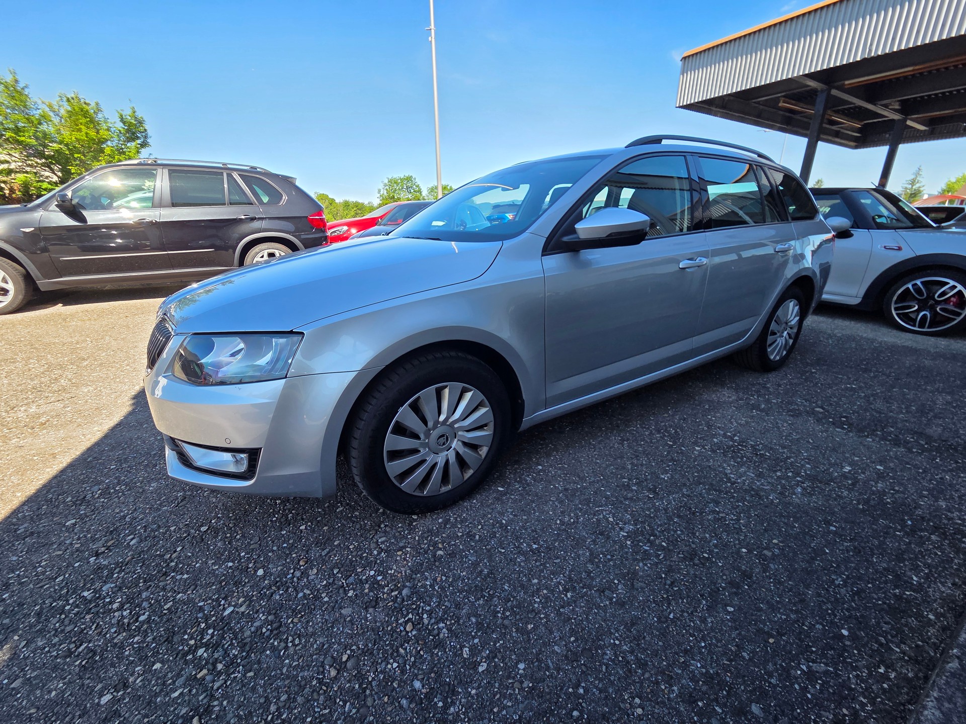 SKODA Octavia Combi 1.6 TDI Ambition 4x4-image-4