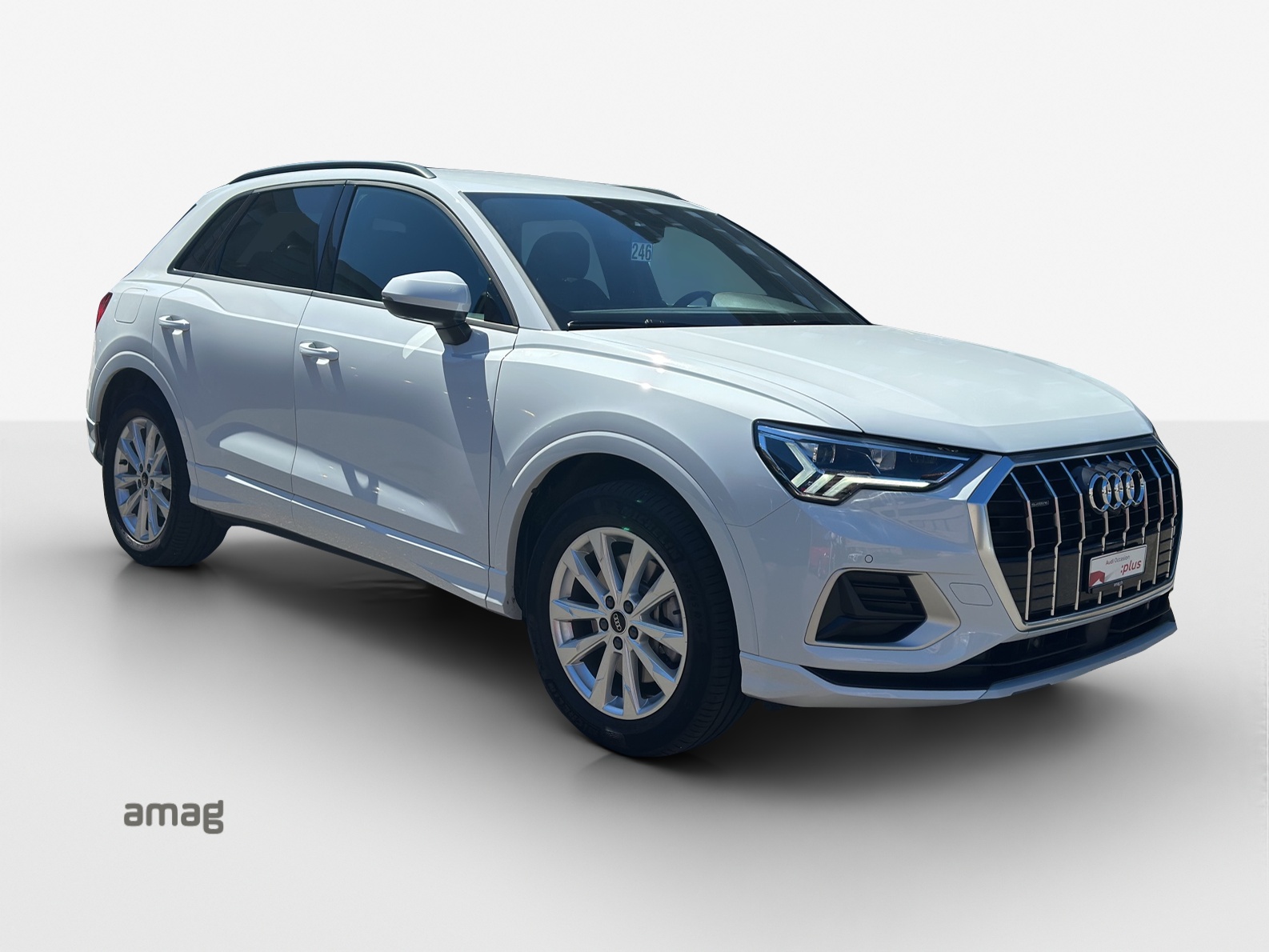 AUDI Q3 45 TFSI advanced quattro S-tronic-image-5