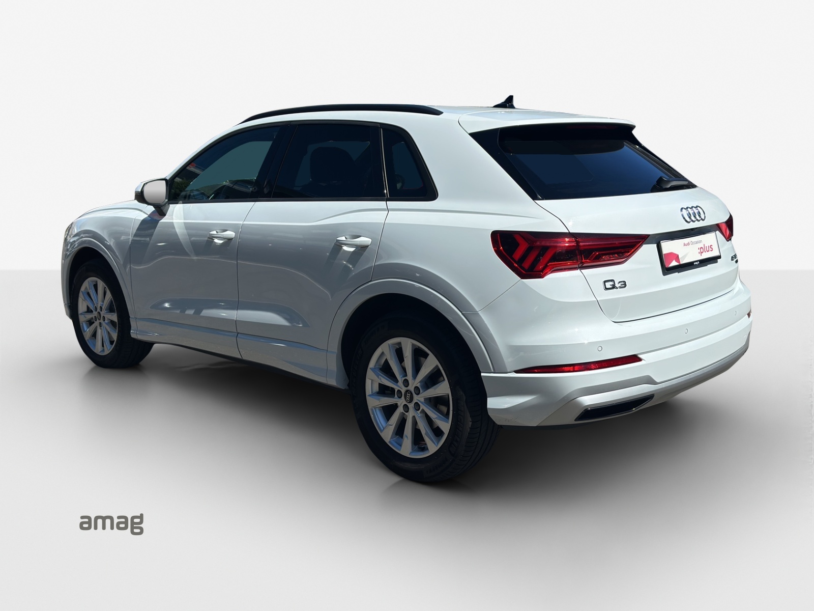 AUDI Q3 45 TFSI advanced quattro S-tronic-showroom-element-2