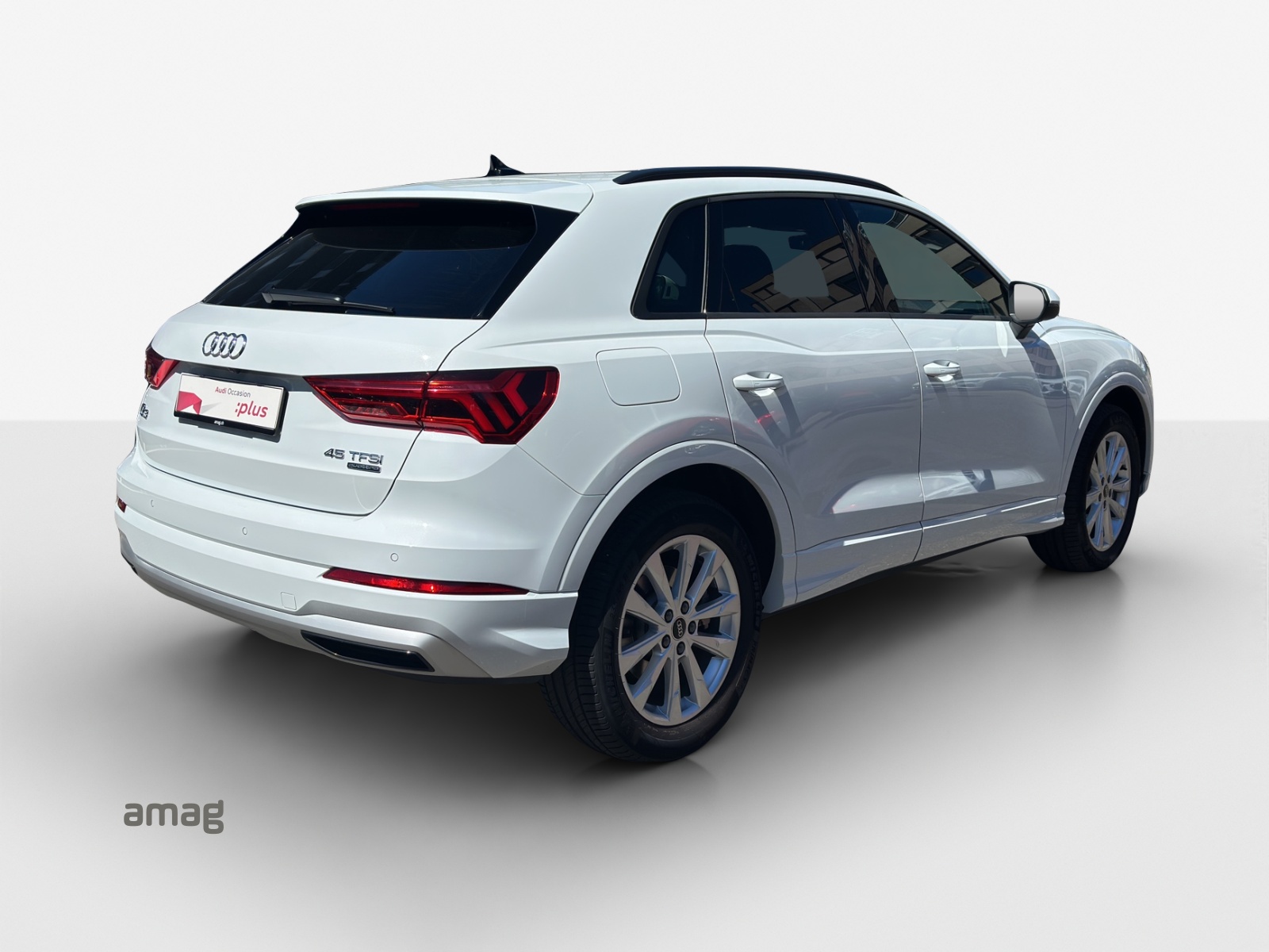 AUDI Q3 45 TFSI advanced quattro S-tronic-image-4