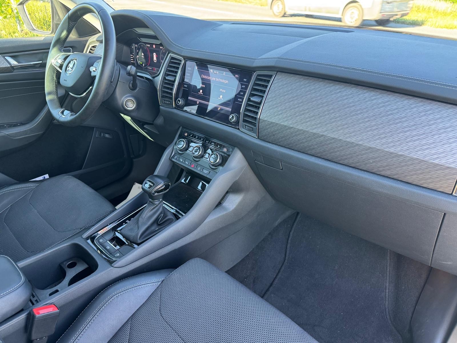 SKODA Kodiaq 2.0 TDI CR L&K 4x4 DSG-image-12