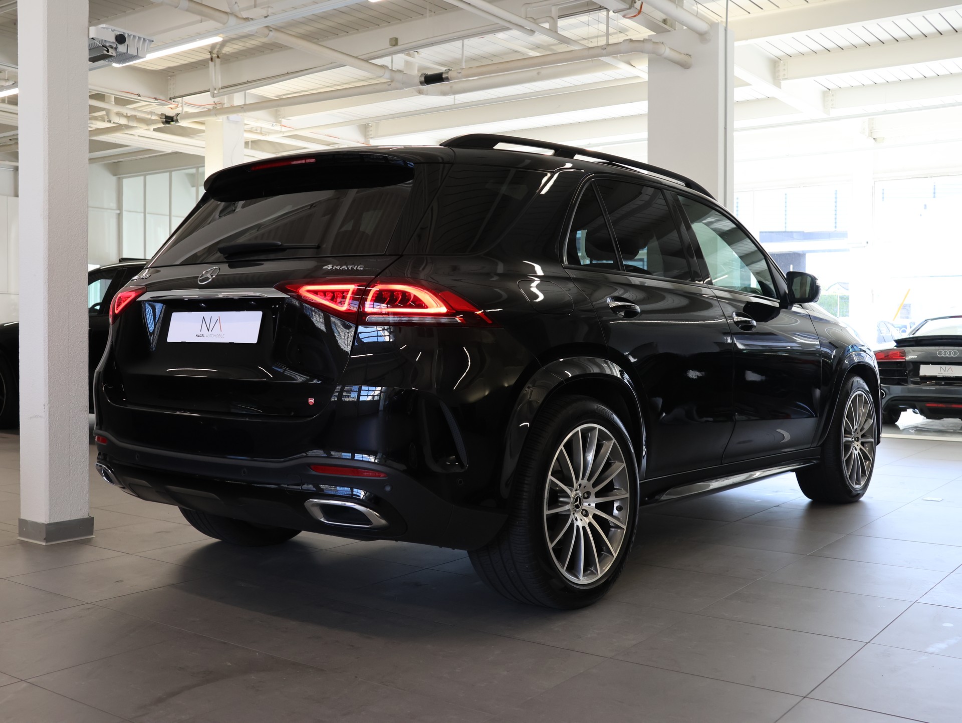 MERCEDES-BENZ GLE 450 4Matic AMG Line 9G-Tronic *Burmester* *360 Kamera* *Panorama*-image-5