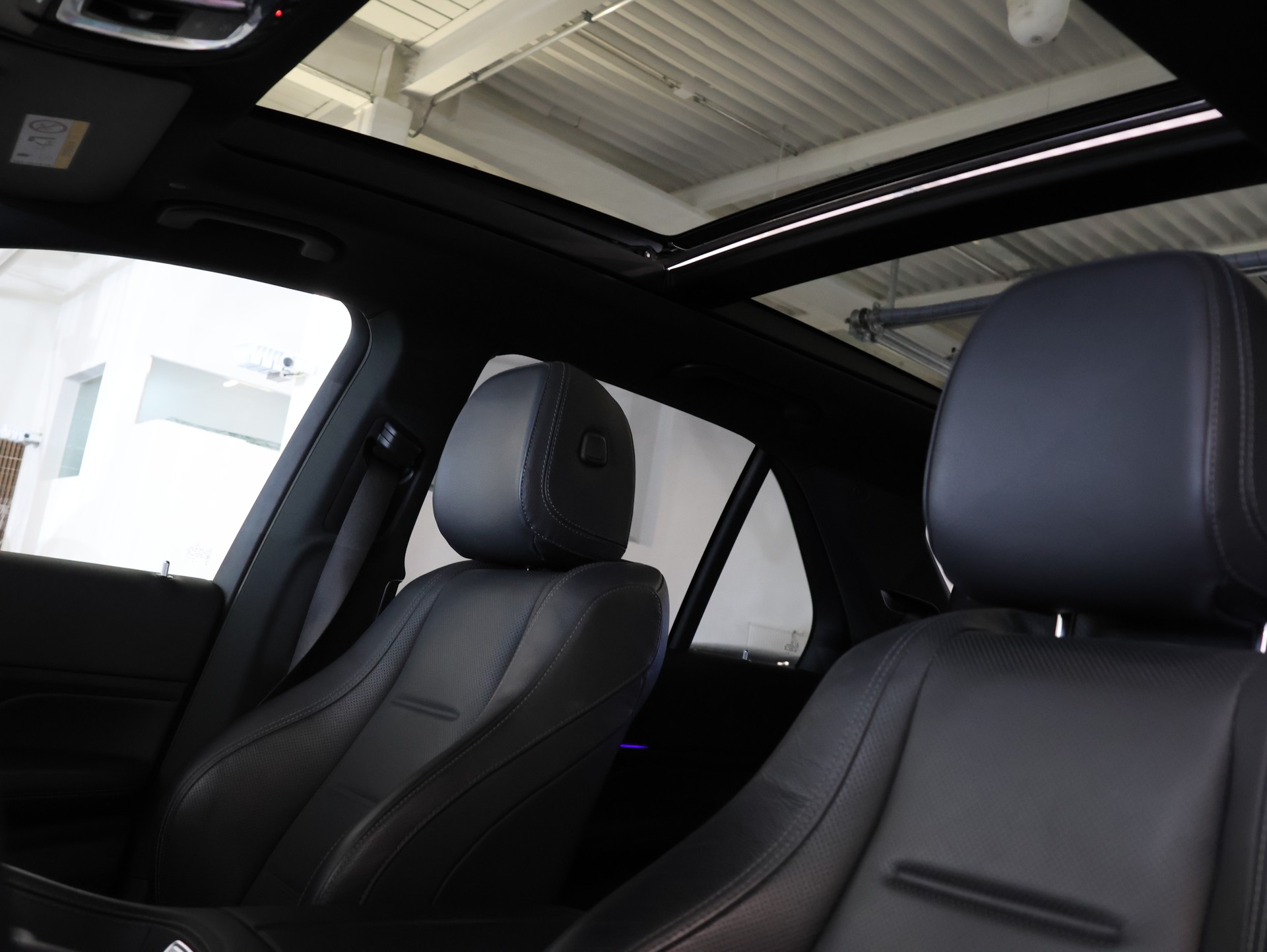 MERCEDES-BENZ GLE 450 4Matic AMG Line 9G-Tronic *Burmester* *360 Kamera* *Panorama*-image-18