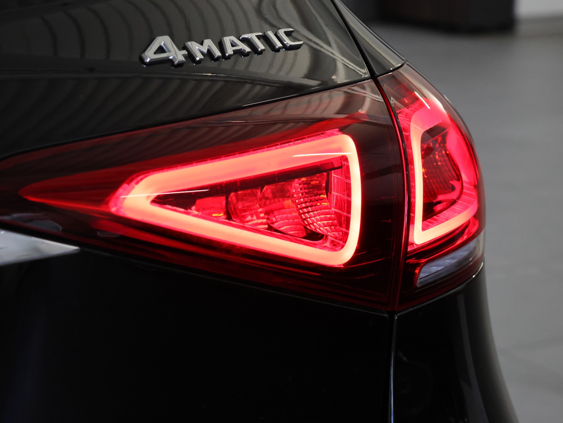 MERCEDES-BENZ GLE 450 4Matic AMG Line 9G-Tronic *Burmester* *360 Kamera* *Panorama*-image-12
