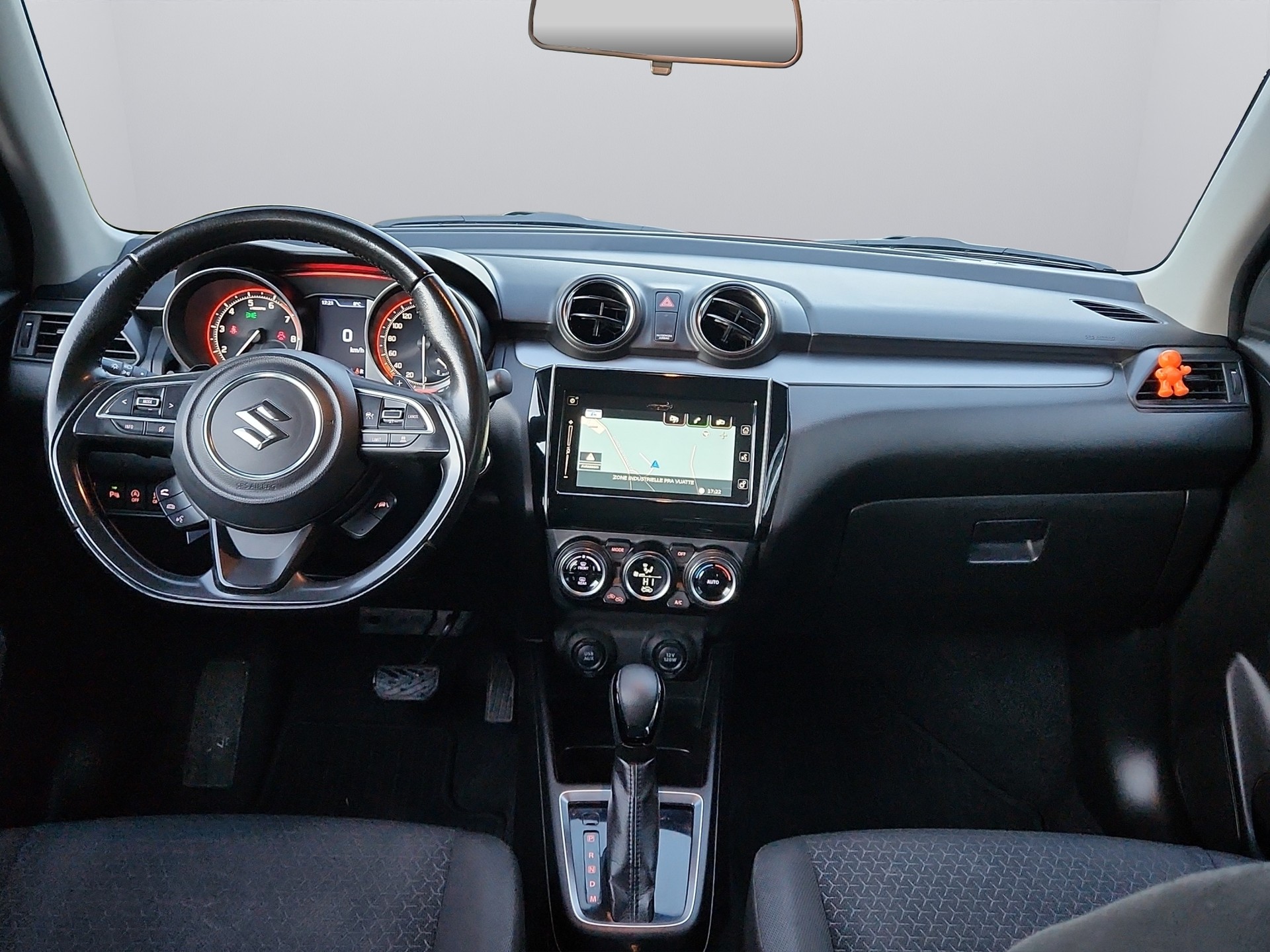 SUZUKI Swift 1.2 Compact + Hybrid CVT-image-9