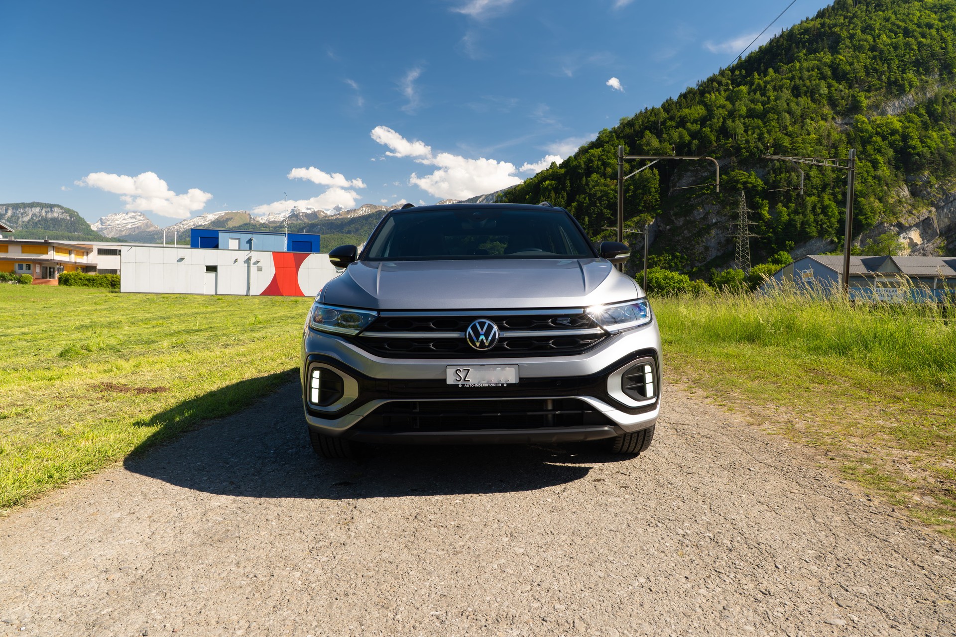 VW 2.0 TSI R-Line DSG 4motion-image-1