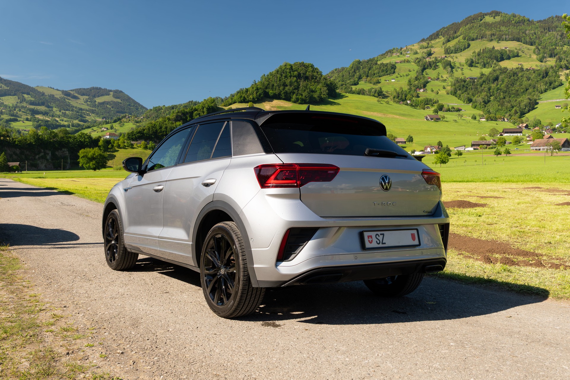 VW 2.0 TSI R-Line DSG 4motion-image-2