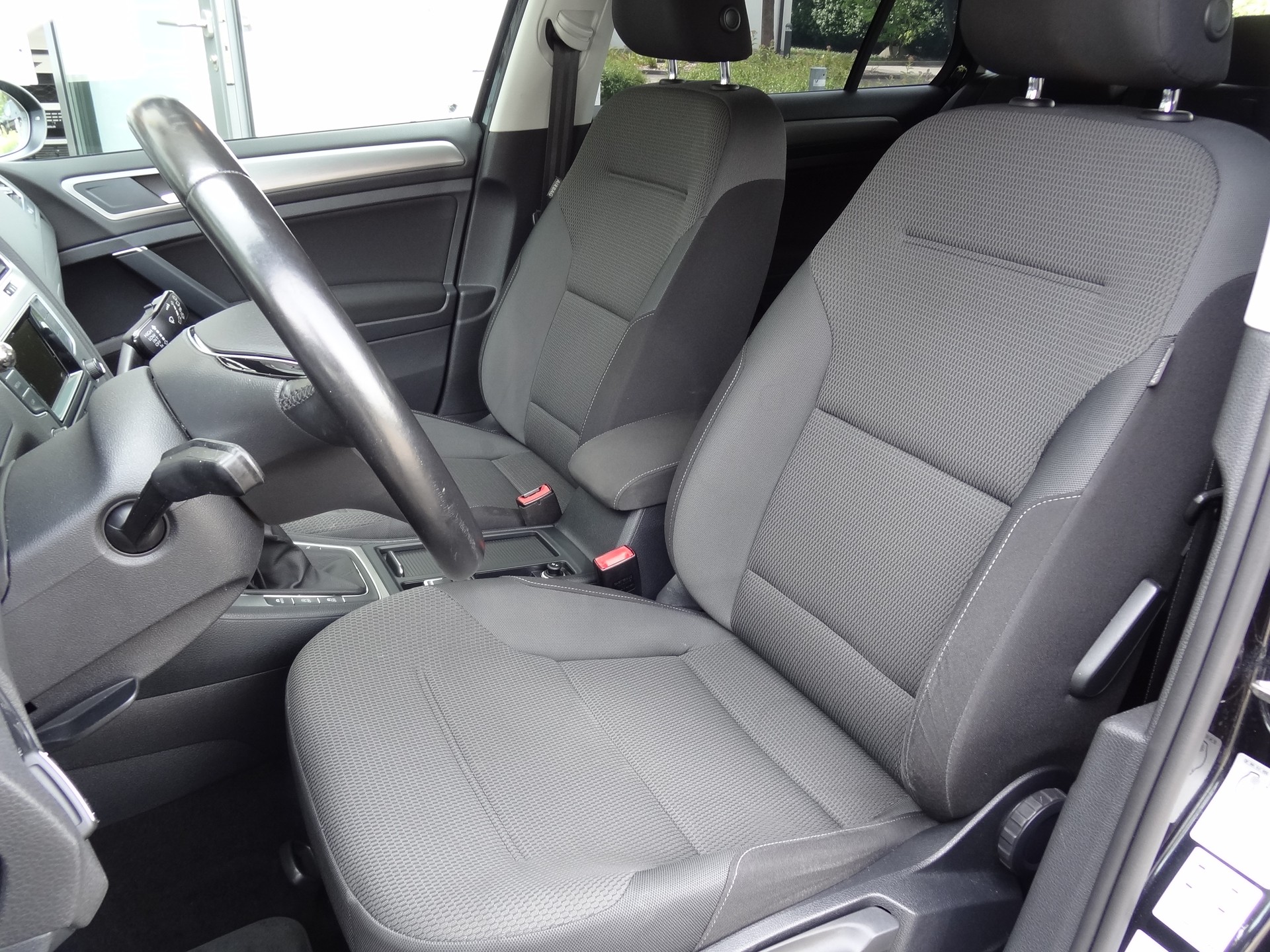 VW Golf 1.6 TDI Comfortline 4Motion-image-8