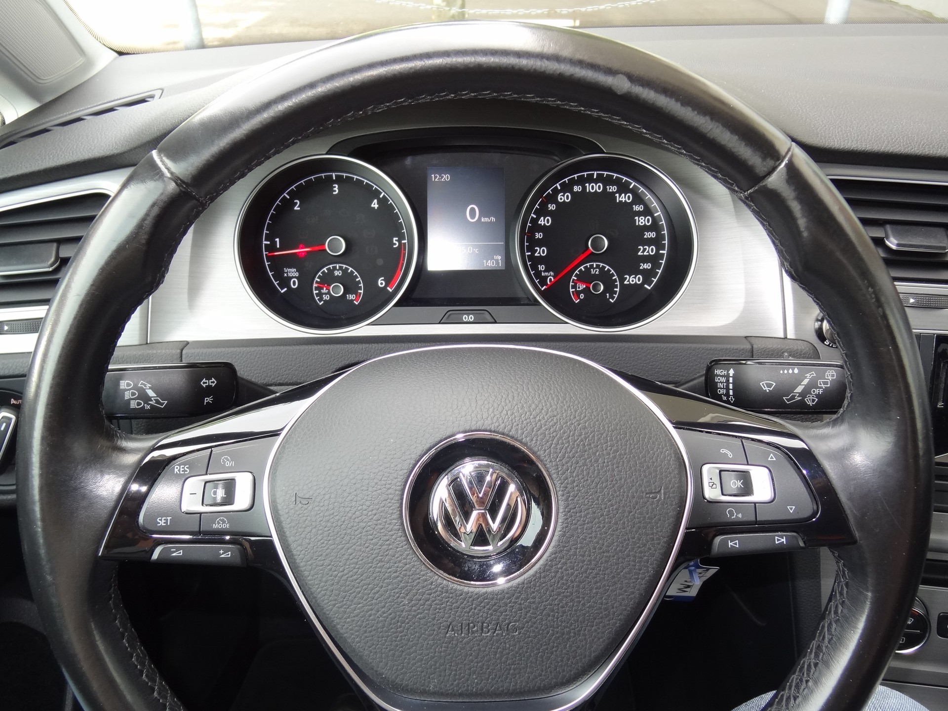 VW Golf 1.6 TDI Comfortline 4Motion-image-13