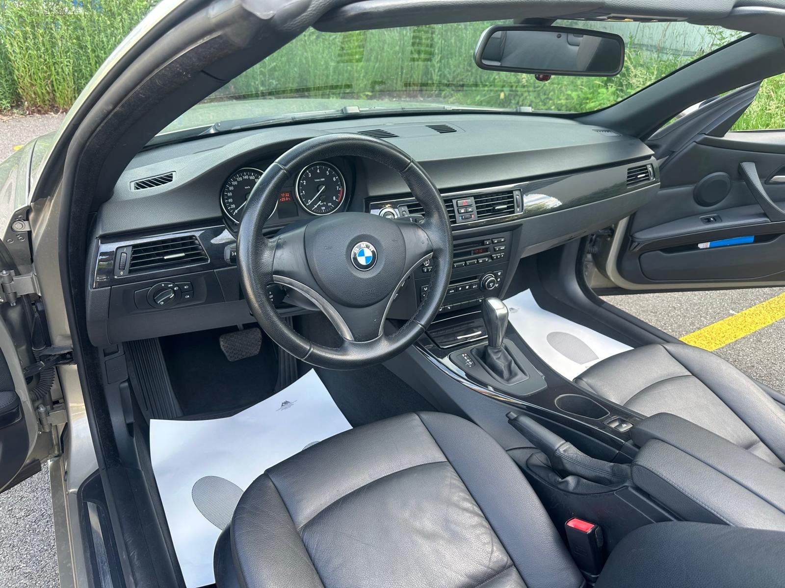 BMW 325i Cabriolet Steptronic-image-11