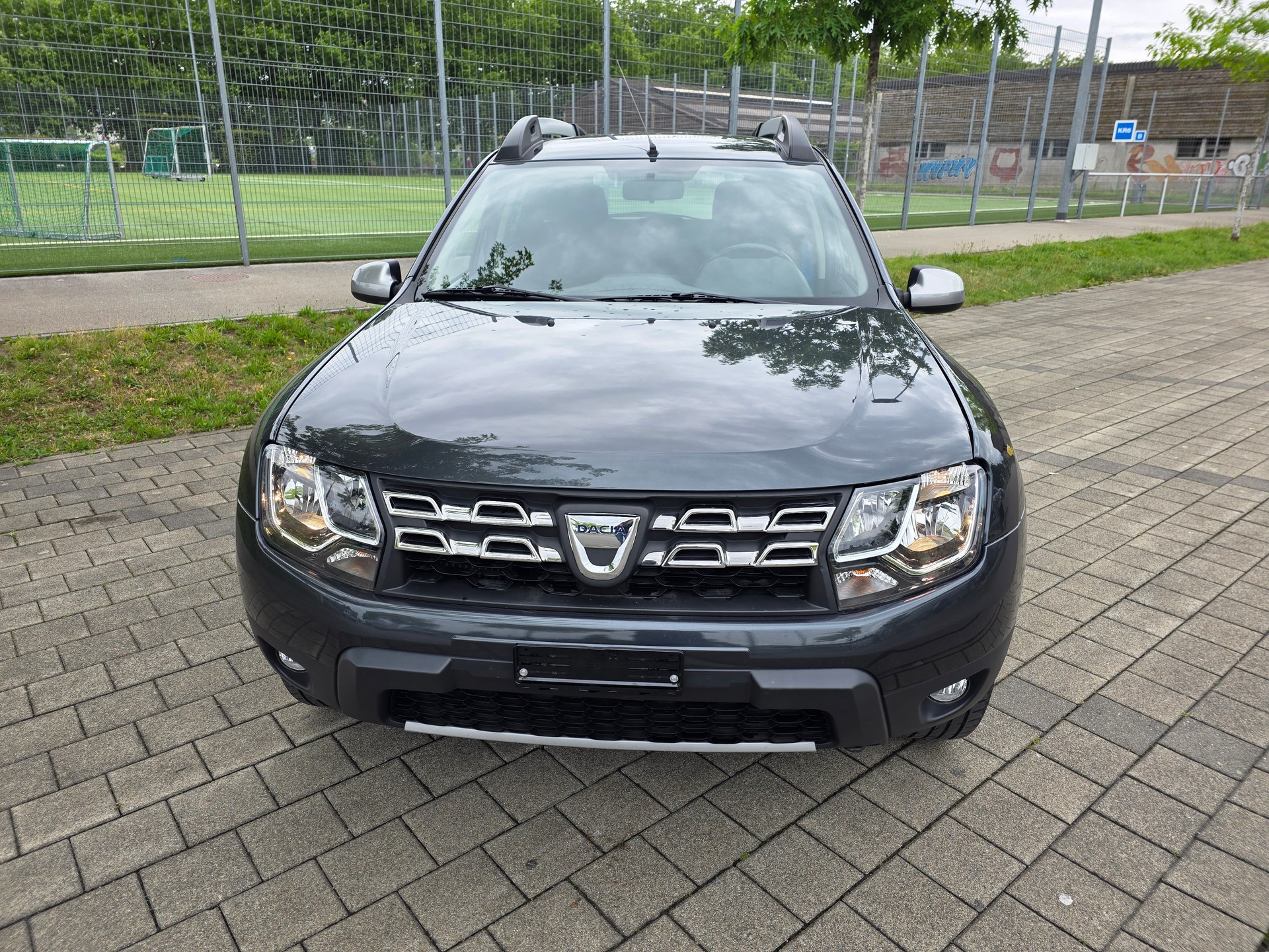 DACIA Duster 1.5 dCi Celebration 4x4-image-2