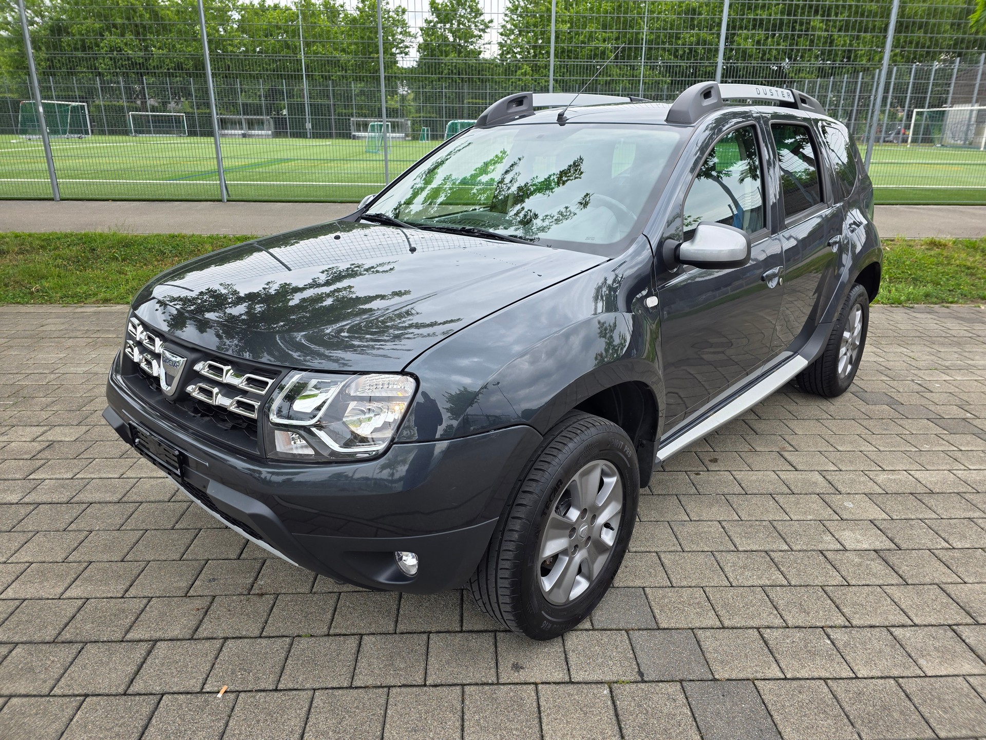 DACIA Duster 1.5 dCi Celebration 4x4-image-0