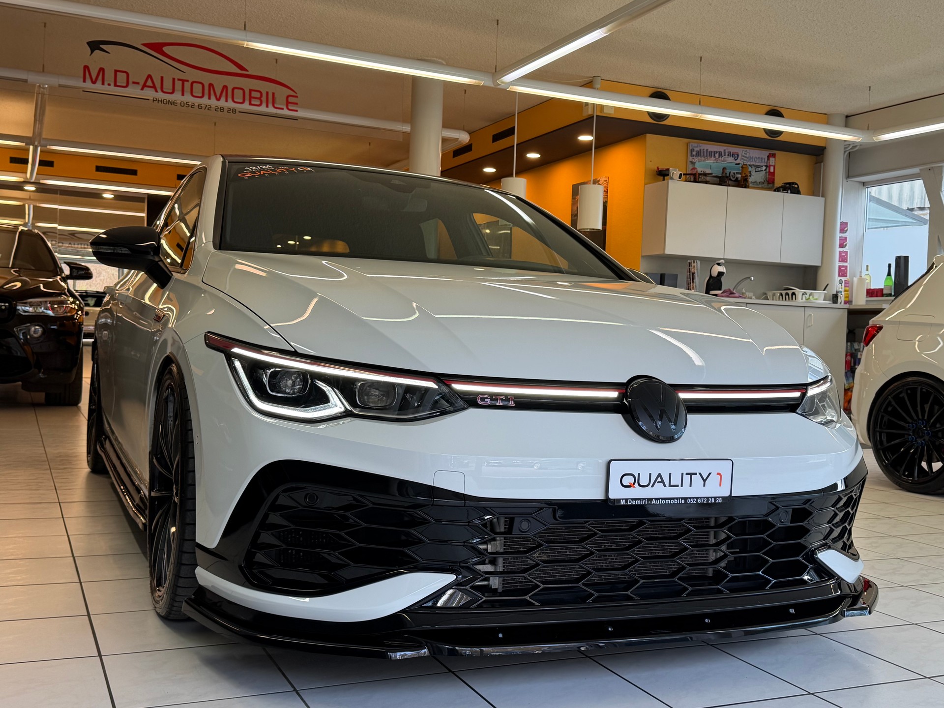 VW Golf VIII 2.0 TSI GTI Clubsport DSG-image-2