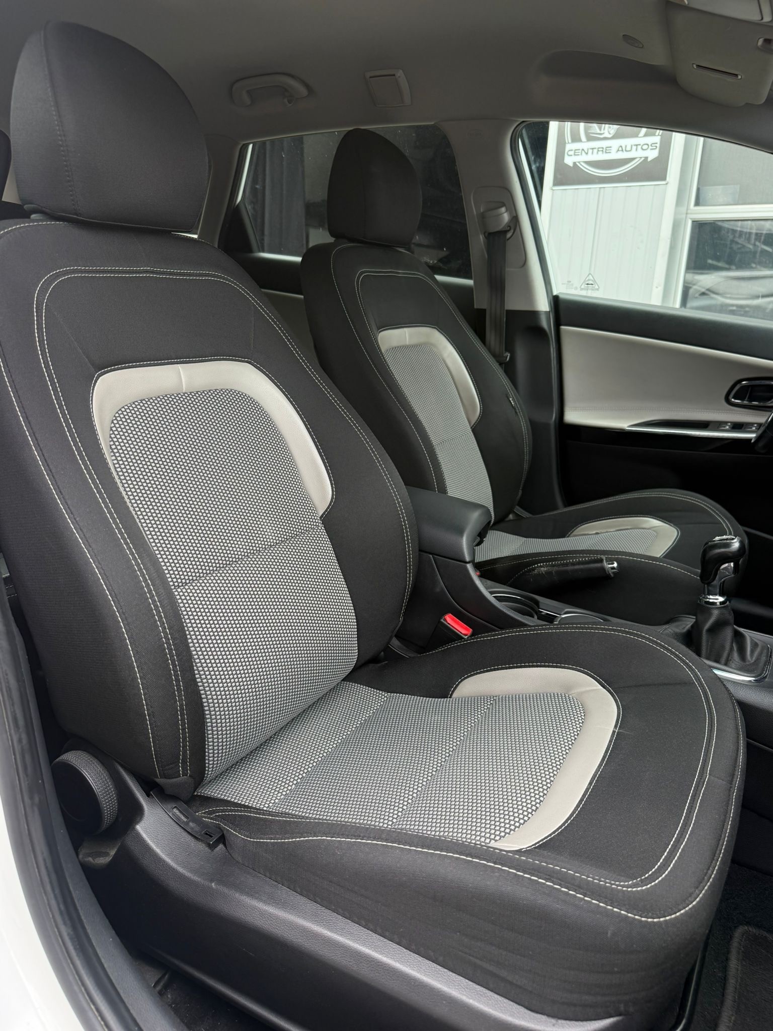 KIA Cee'd Sportswagon 1.6 GDi Style-image-7