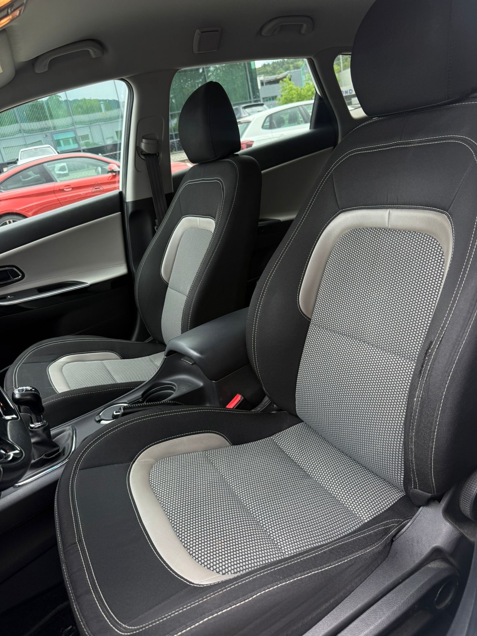 KIA Cee'd Sportswagon 1.6 GDi Style-image-6