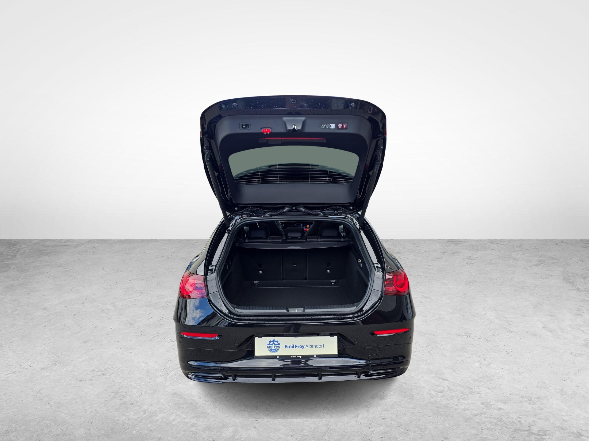 MERCEDES-BENZ CLA 220 4-Matic Shooting Brake-image-11