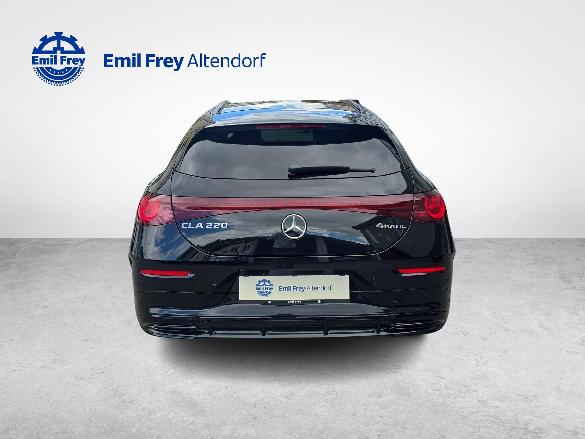 MERCEDES-BENZ CLA 220 4-Matic Shooting Brake-image-3