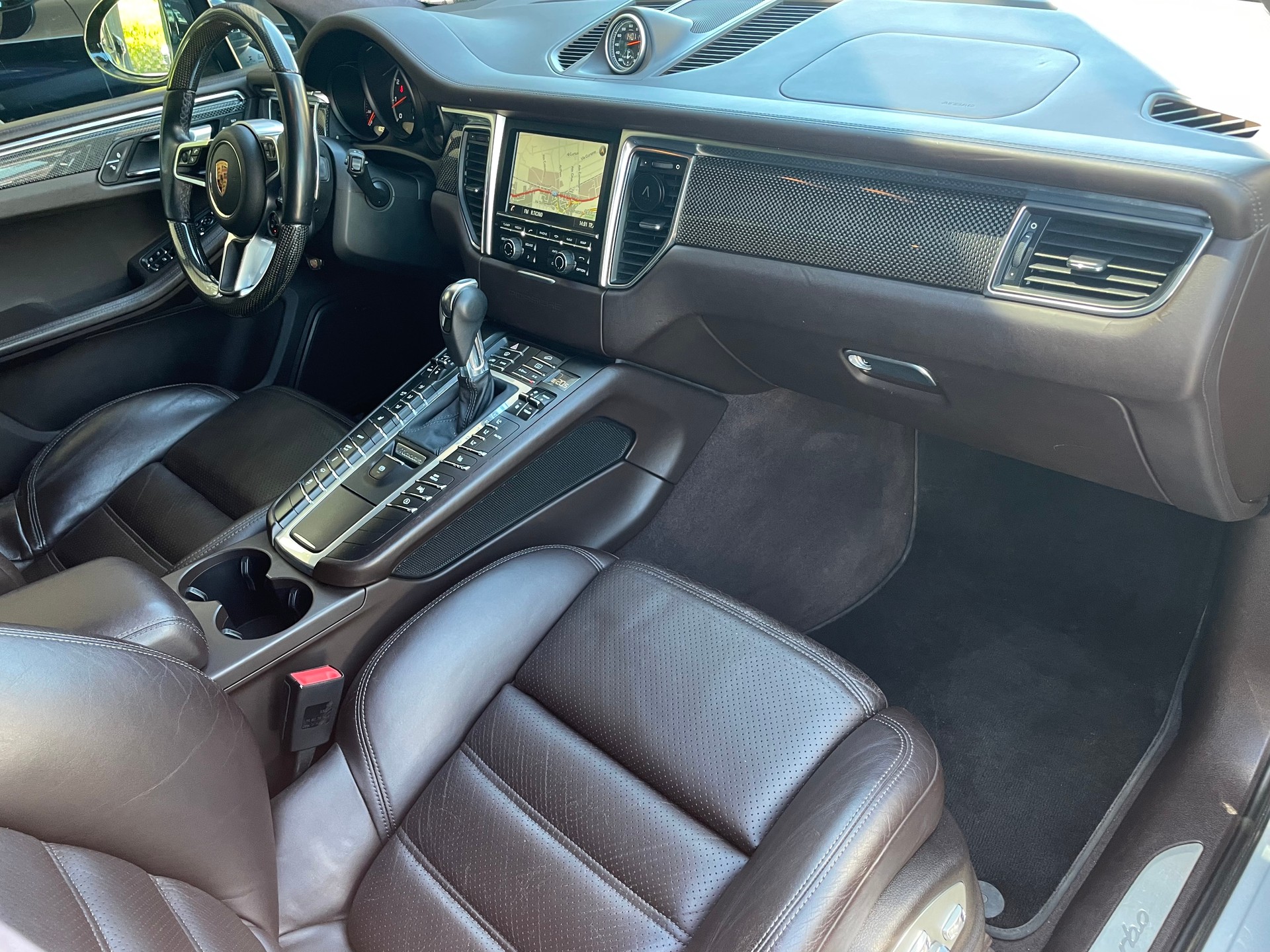 PORSCHE Macan Turbo PDK-image-12