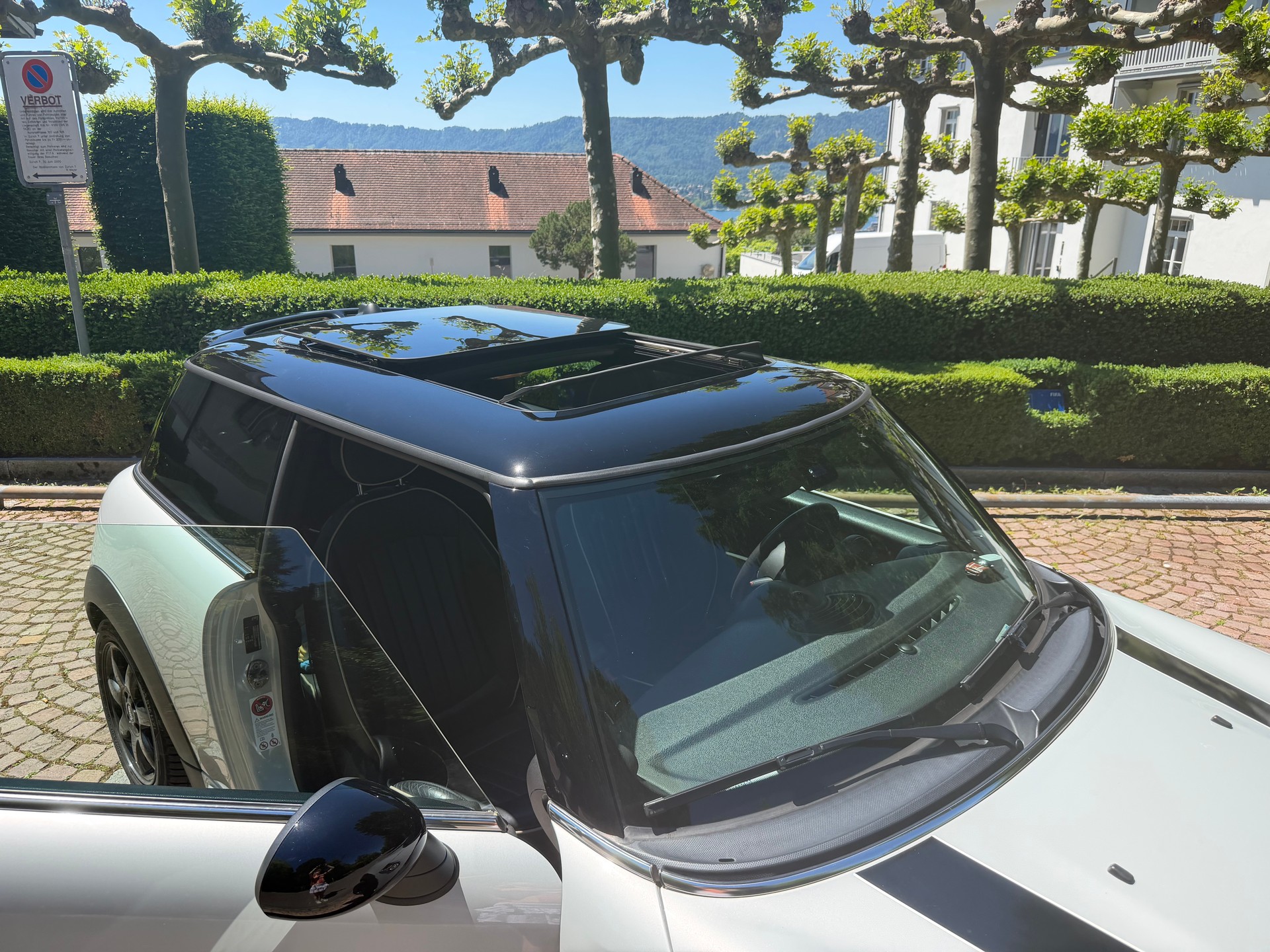 MINI 1.6i Cooper S-image-2