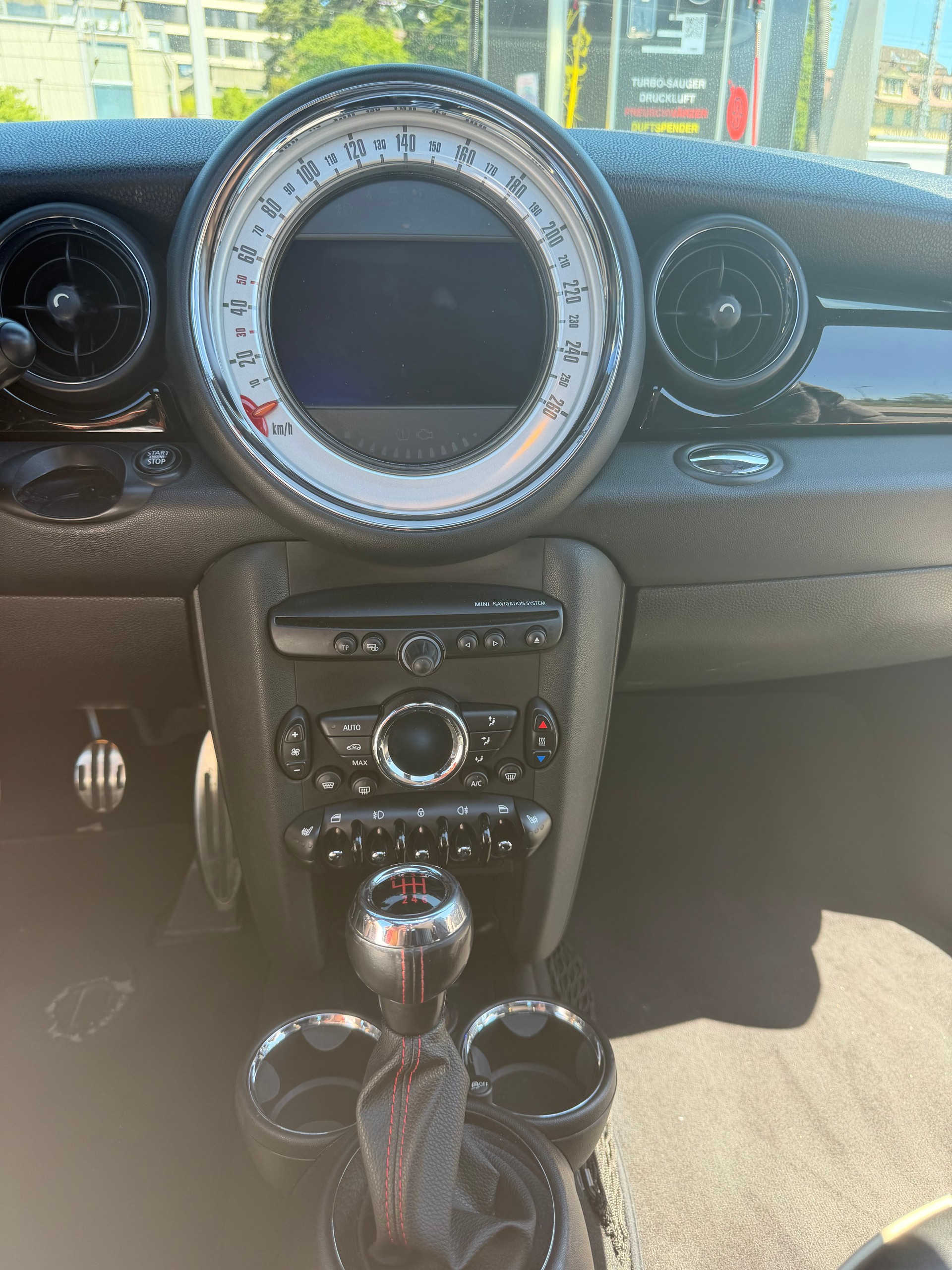 MINI 1.6i Cooper S-image-5